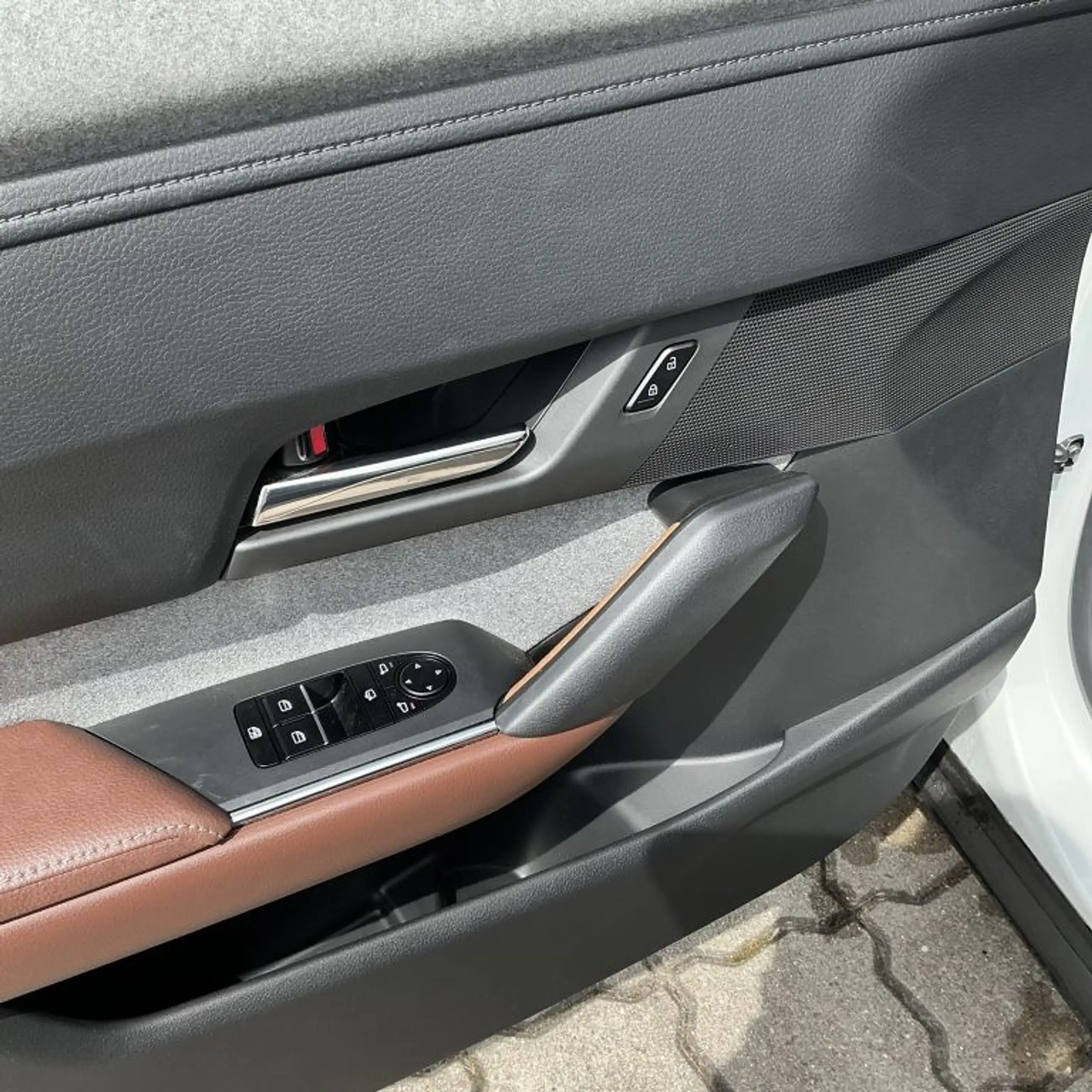 Mazda MX-30 e-SKYACTIV EV AD`VANTAGE/ Matrix LED — photo 8