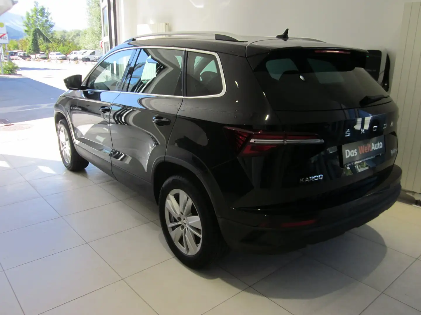 Skoda Karoq 4x4 Style TDI DSG Schwarz - 2