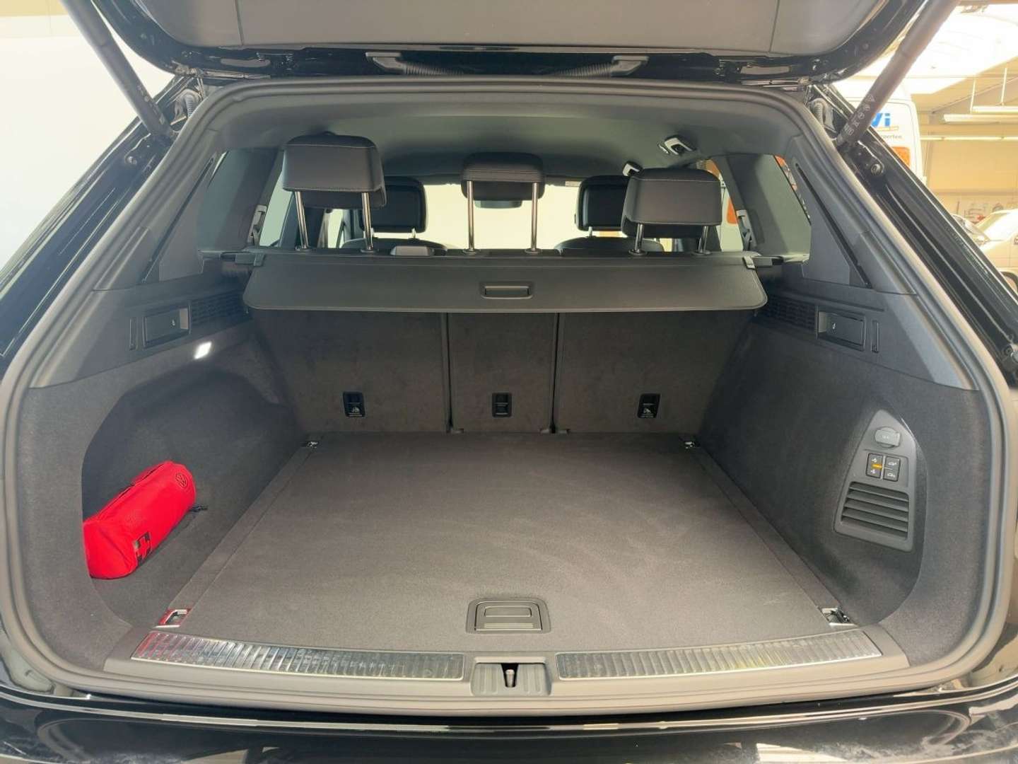 Volkswagen Touareg 4Motion R-Line -  - Joinsteer - #4