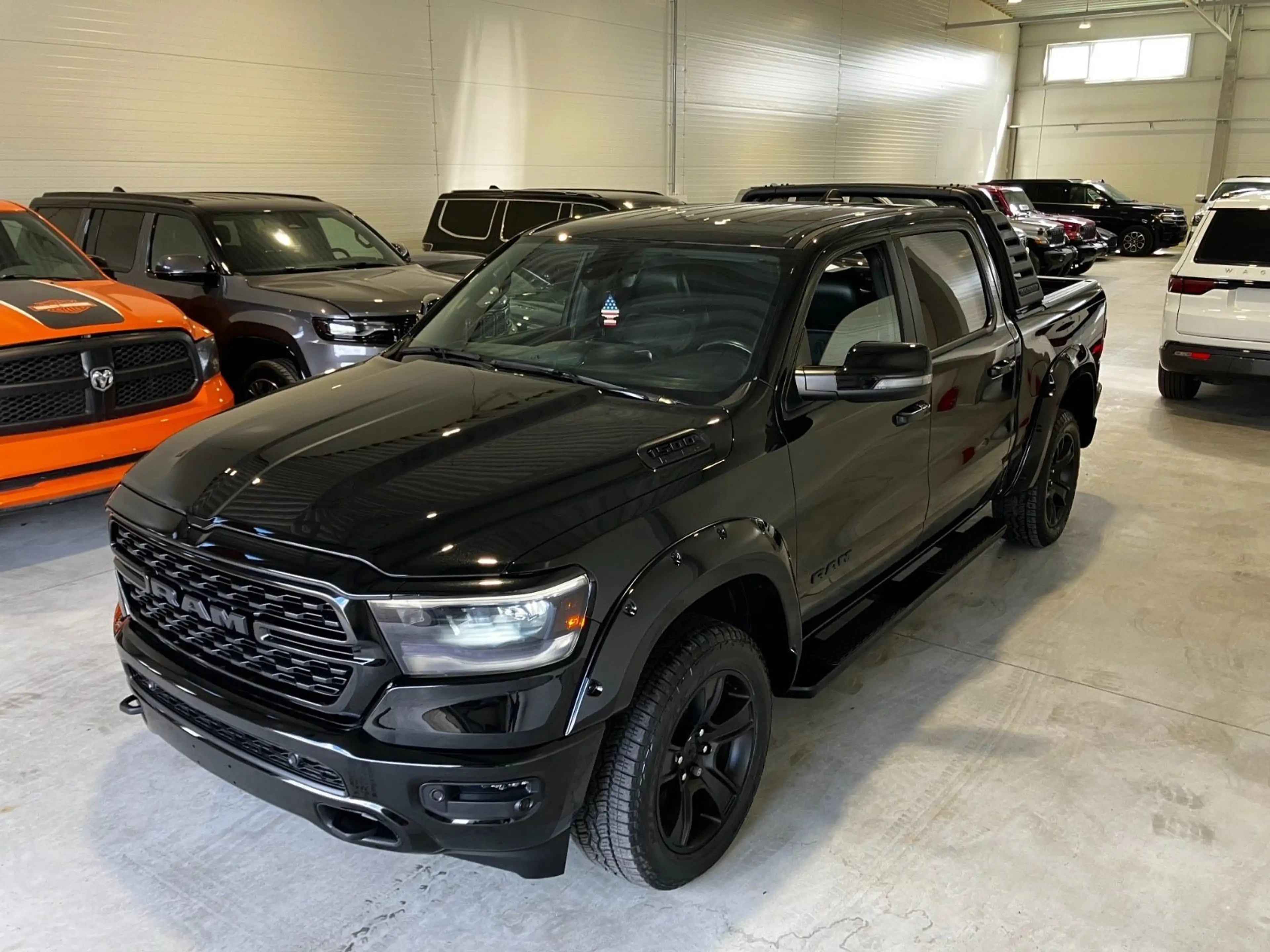 Dodge RAM 5,7 BIGHORN NIGHT CREWCAB 4x4 EU GAS LPG — photo 2