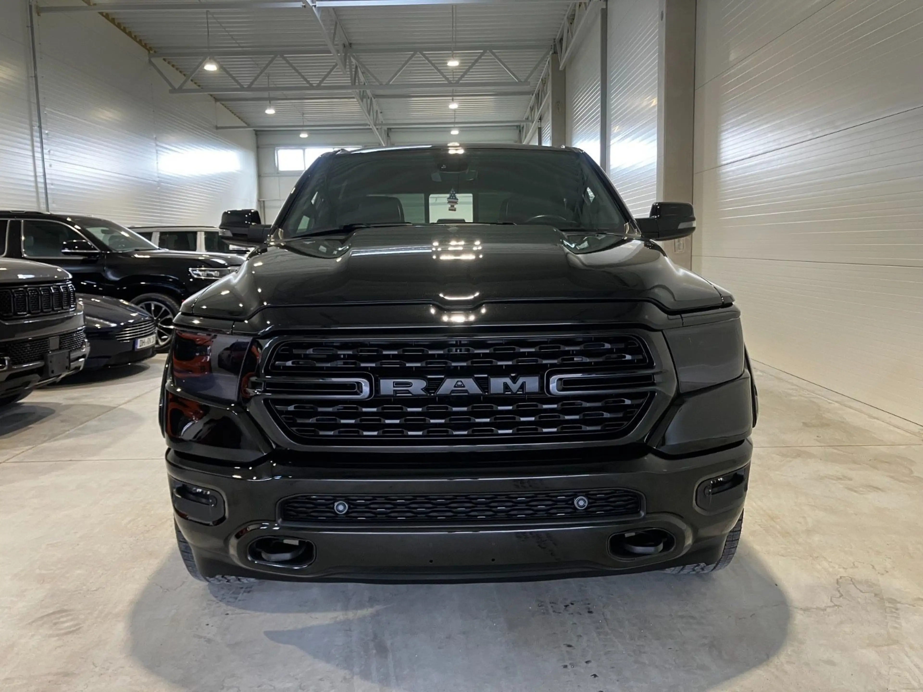 Dodge RAM 5,7 BIGHORN NIGHT CREWCAB 4x4 EU GAS LPG — photo 4