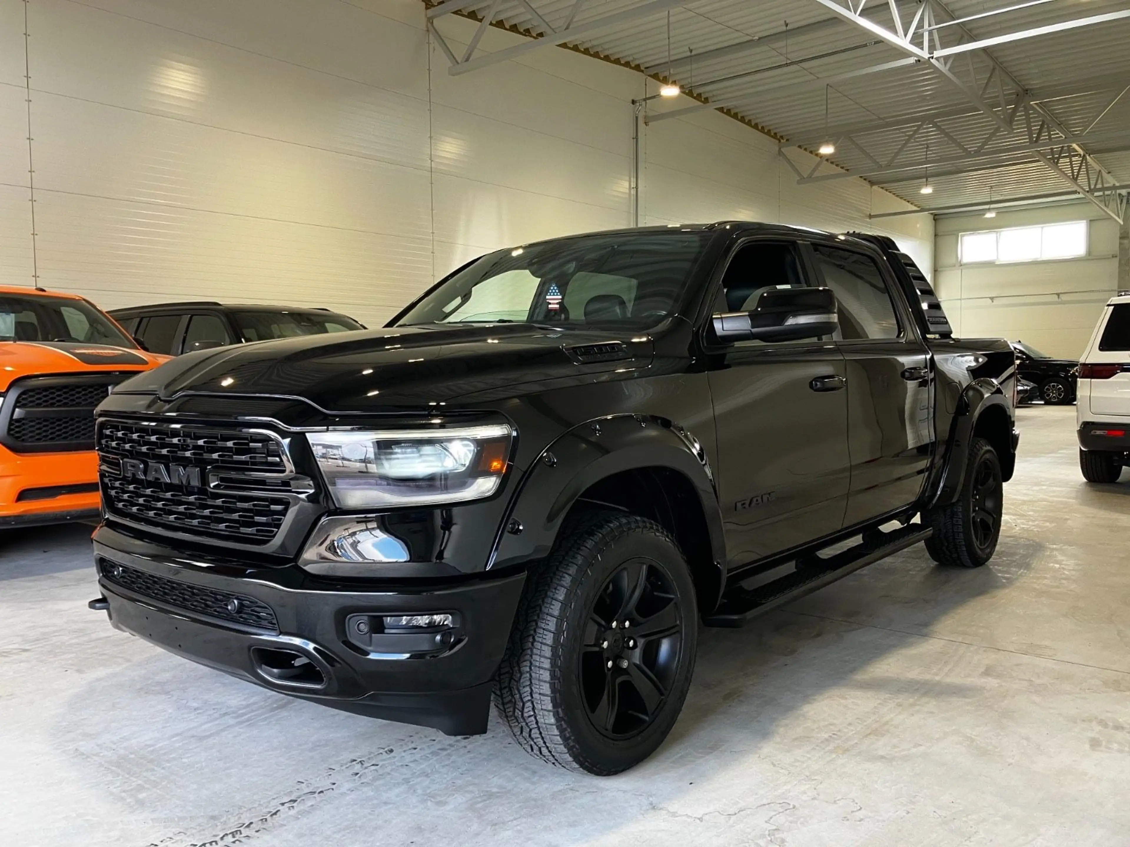 Dodge RAM 5,7 BIGHORN NIGHT CREWCAB 4x4 EU GAS LPG — photo 3