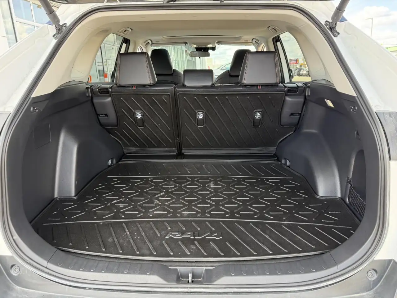 Toyota RAV 4 снимка Toyota RAV 4