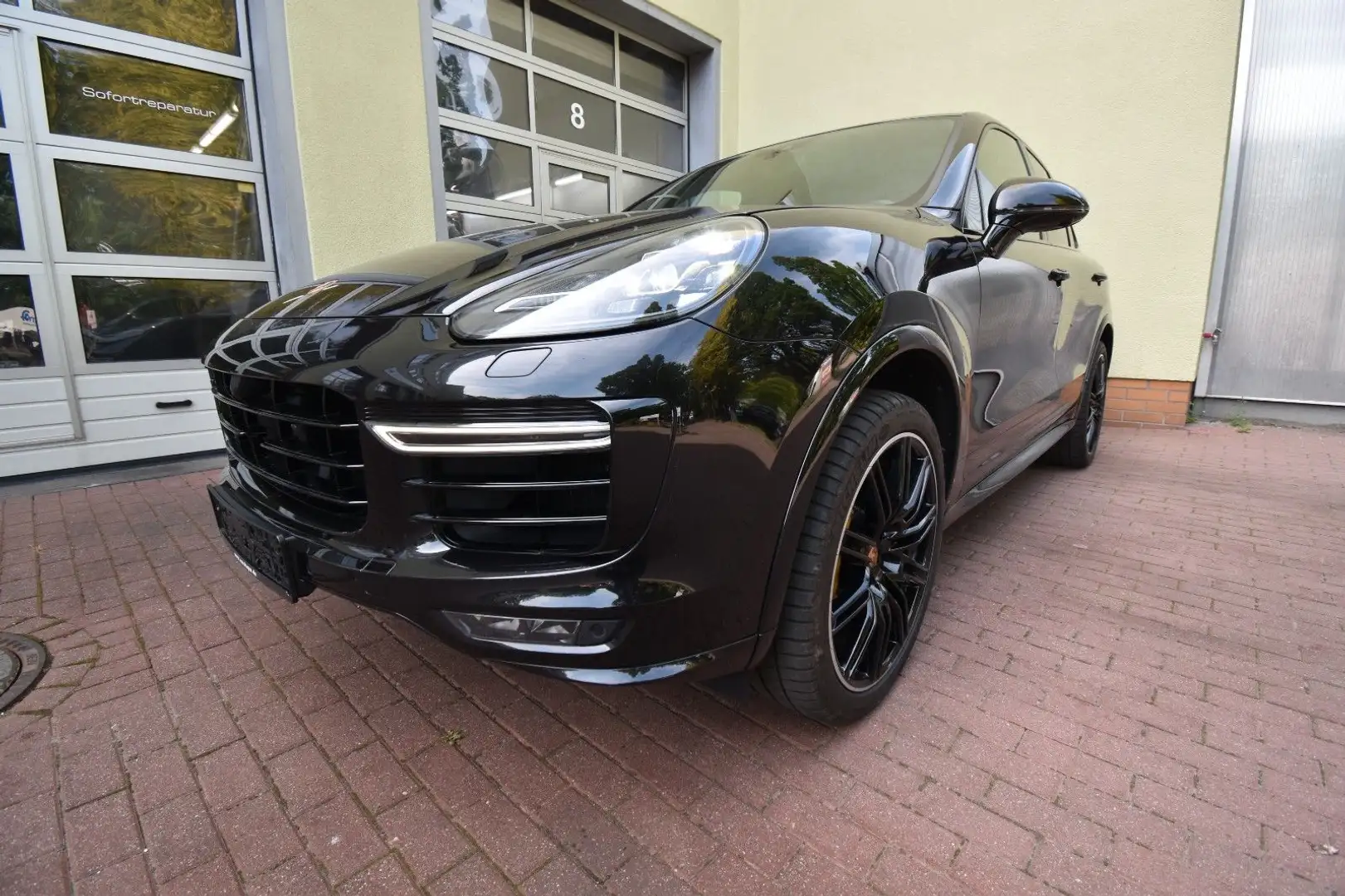 Porsche Cayenne Turbo S Panorama Keramikbremse Burmester crna - 2