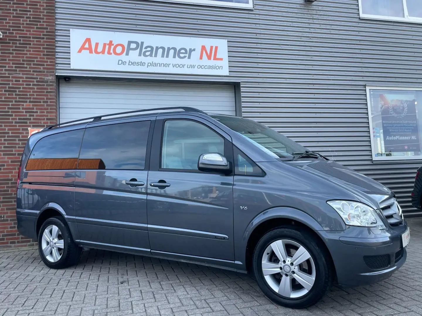 Mercedes-Benz Viano 3.5 V6 Lang! Camera! Leder! 1e Eigen.! Grijs - 2