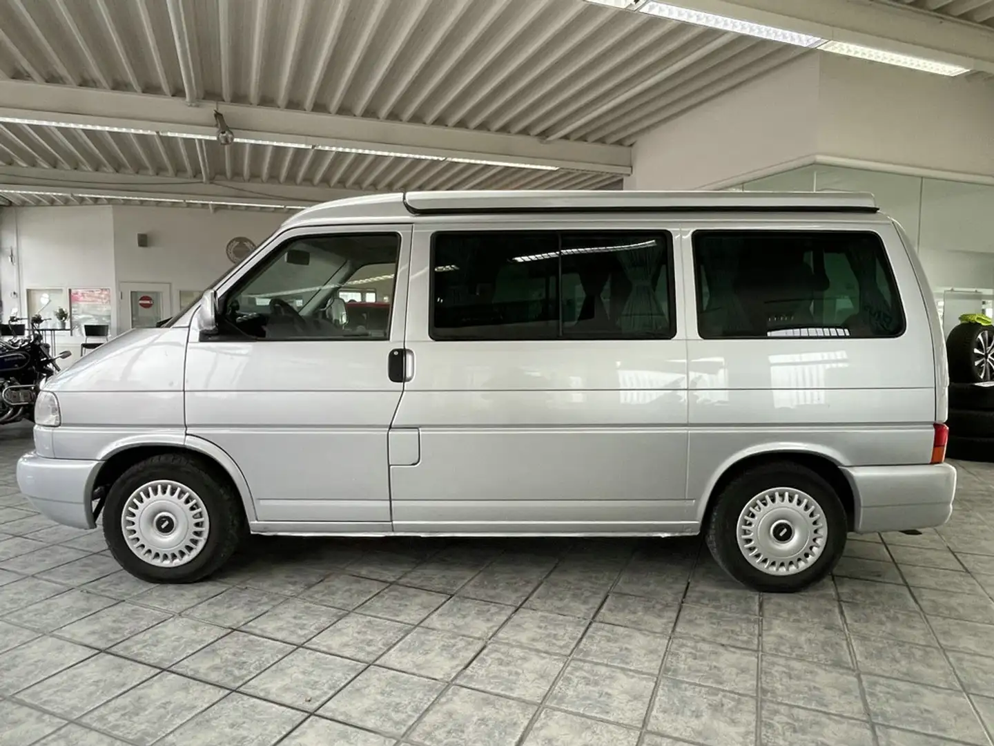 Volkswagen T4 California 2.5 TDI, Standh., ATM 100 tkm! Ezüst - 2