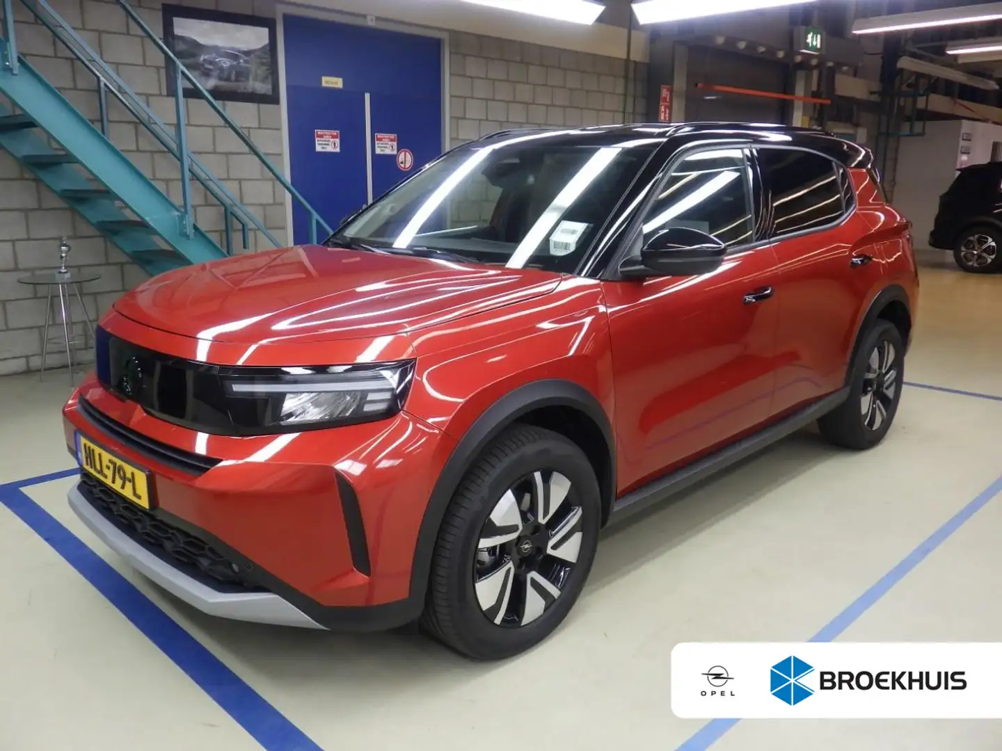 Opel Frontera Electric GS 44 kWh | Achteruitrijcamera | Airco | Oranje - 1
