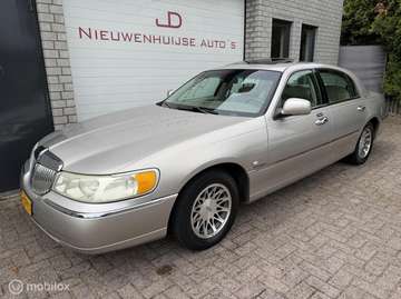 4.6 Signature, clean title/carfax!