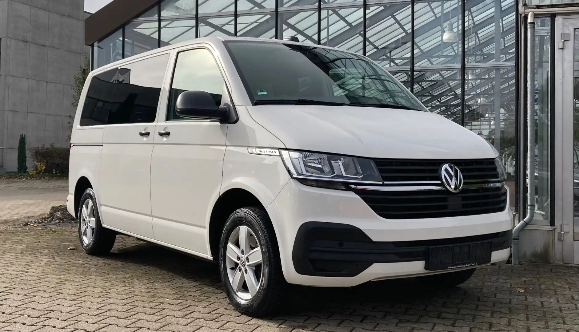 Volkswagen T6 Multivan T6.1 Multivan Family DSG AHK Alu Standheizung Weiß - 1