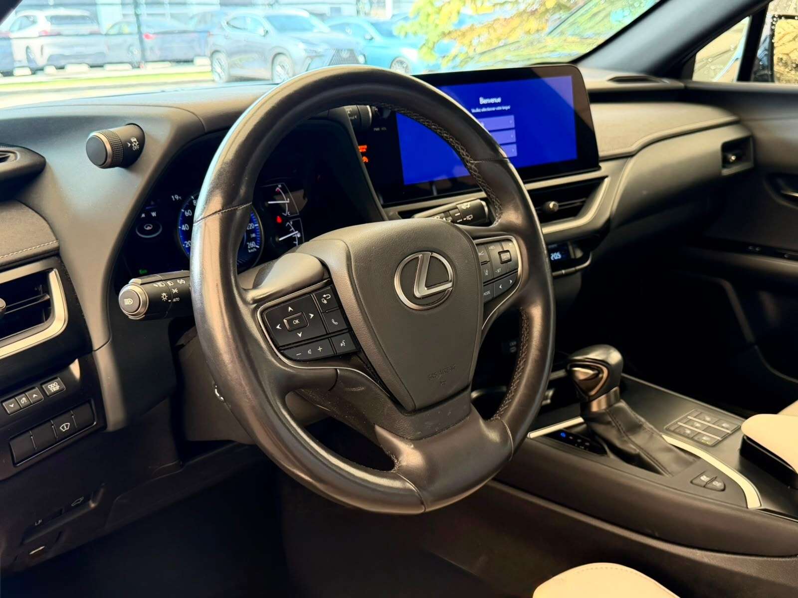 2023 Lexus UX — снимка 1