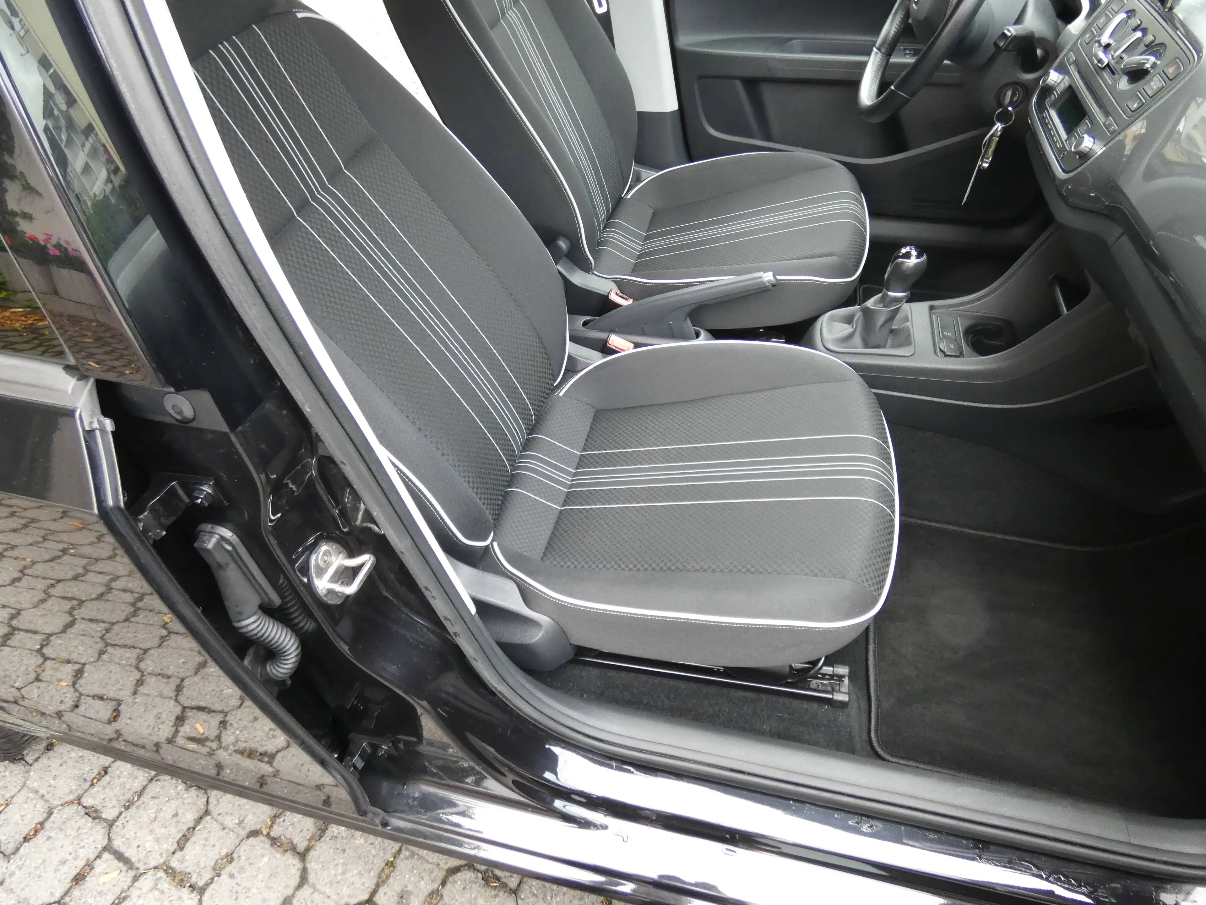SEAT Mii Sport — photo 12