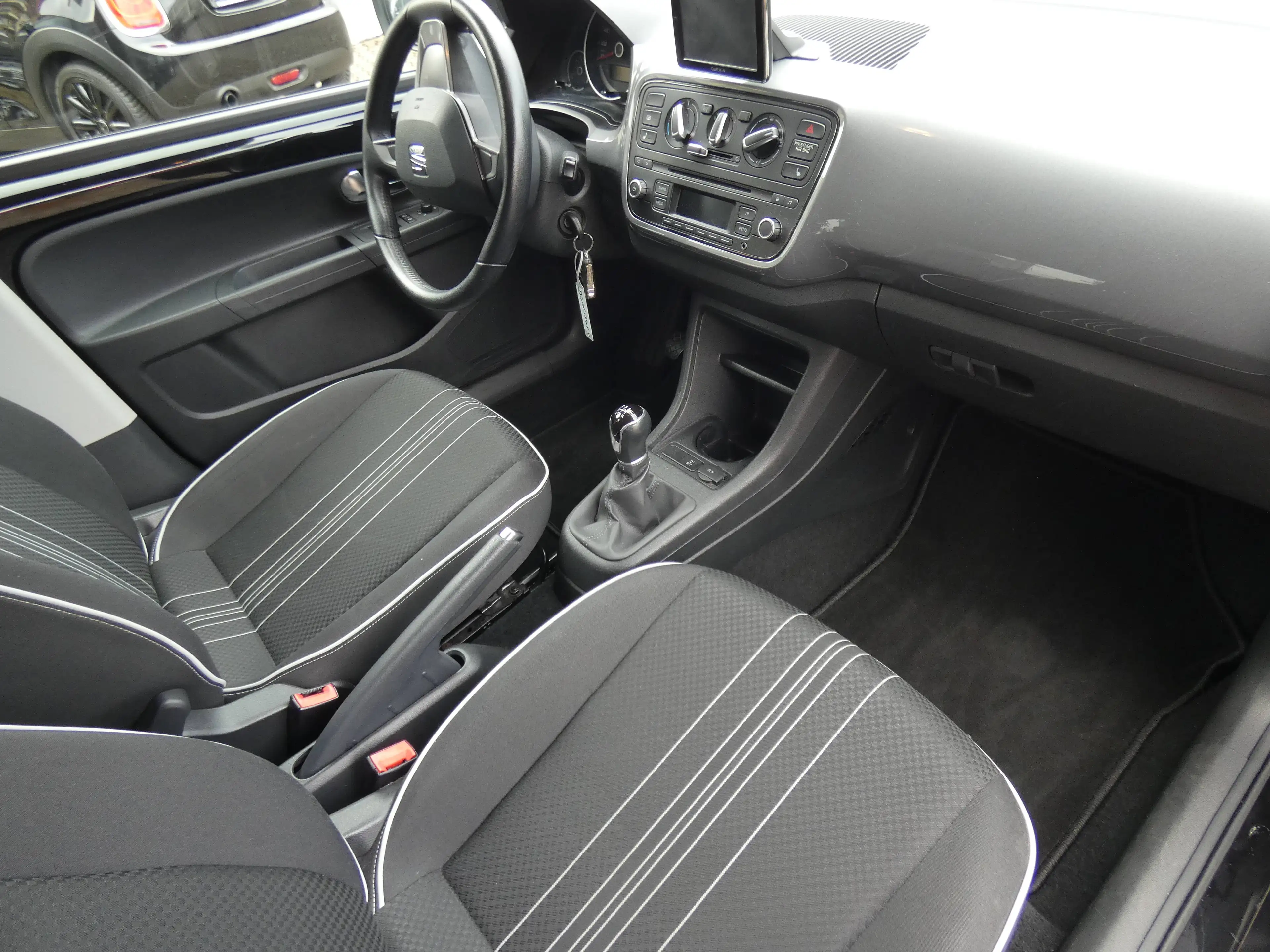 SEAT Mii Sport — photo 13