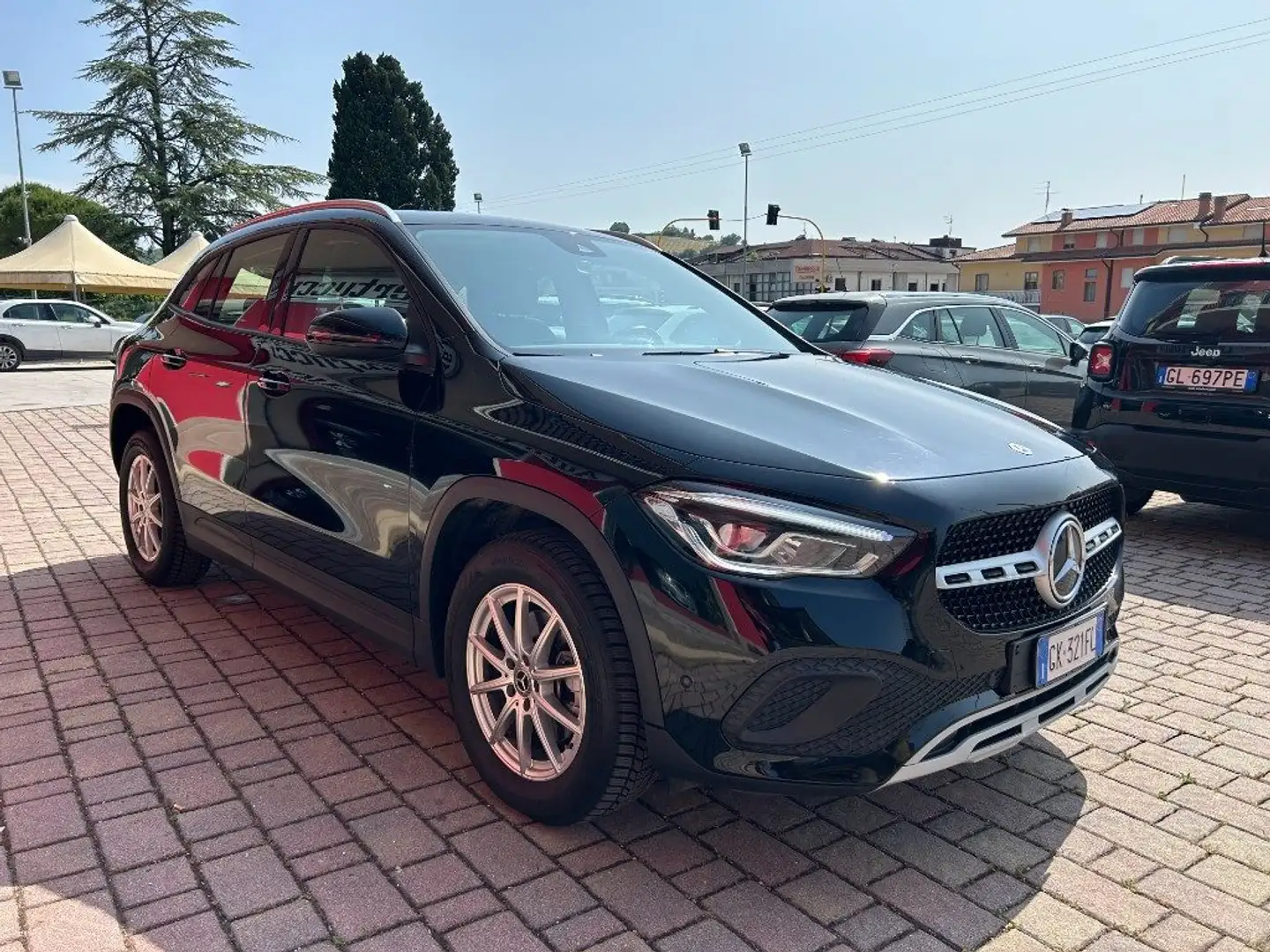 Mercedes-Benz GLA 200 d Automatic Business Extra Nero - 2