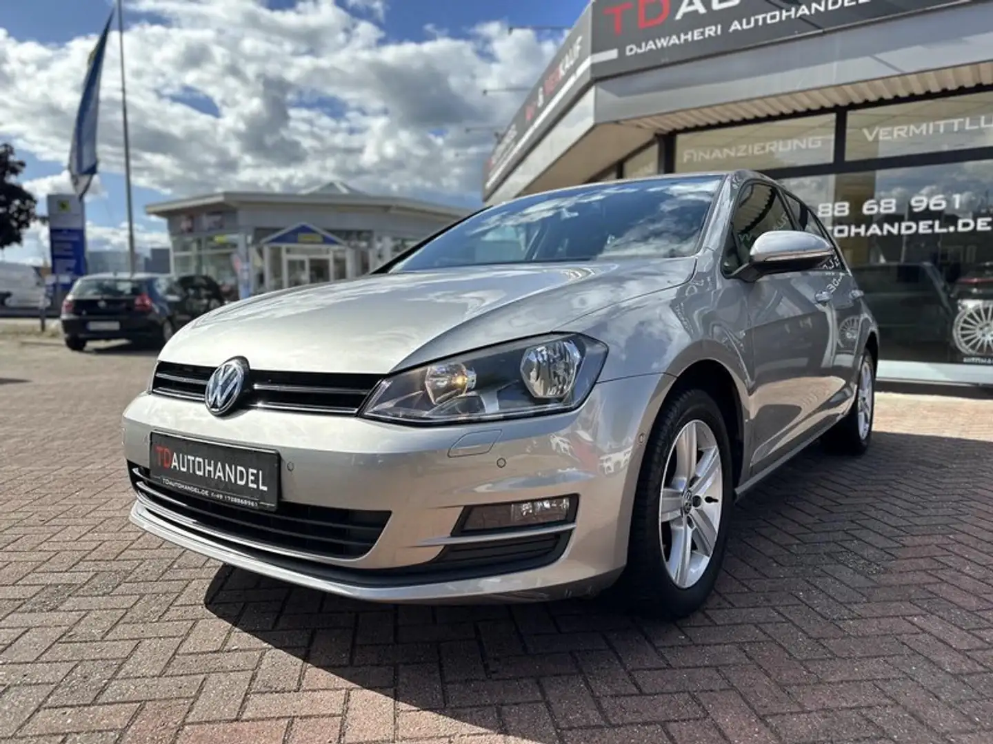 Volkswagen Golf VII Comfortline BMT TÜV 05/27 Klima SH PDC Silber - 1
