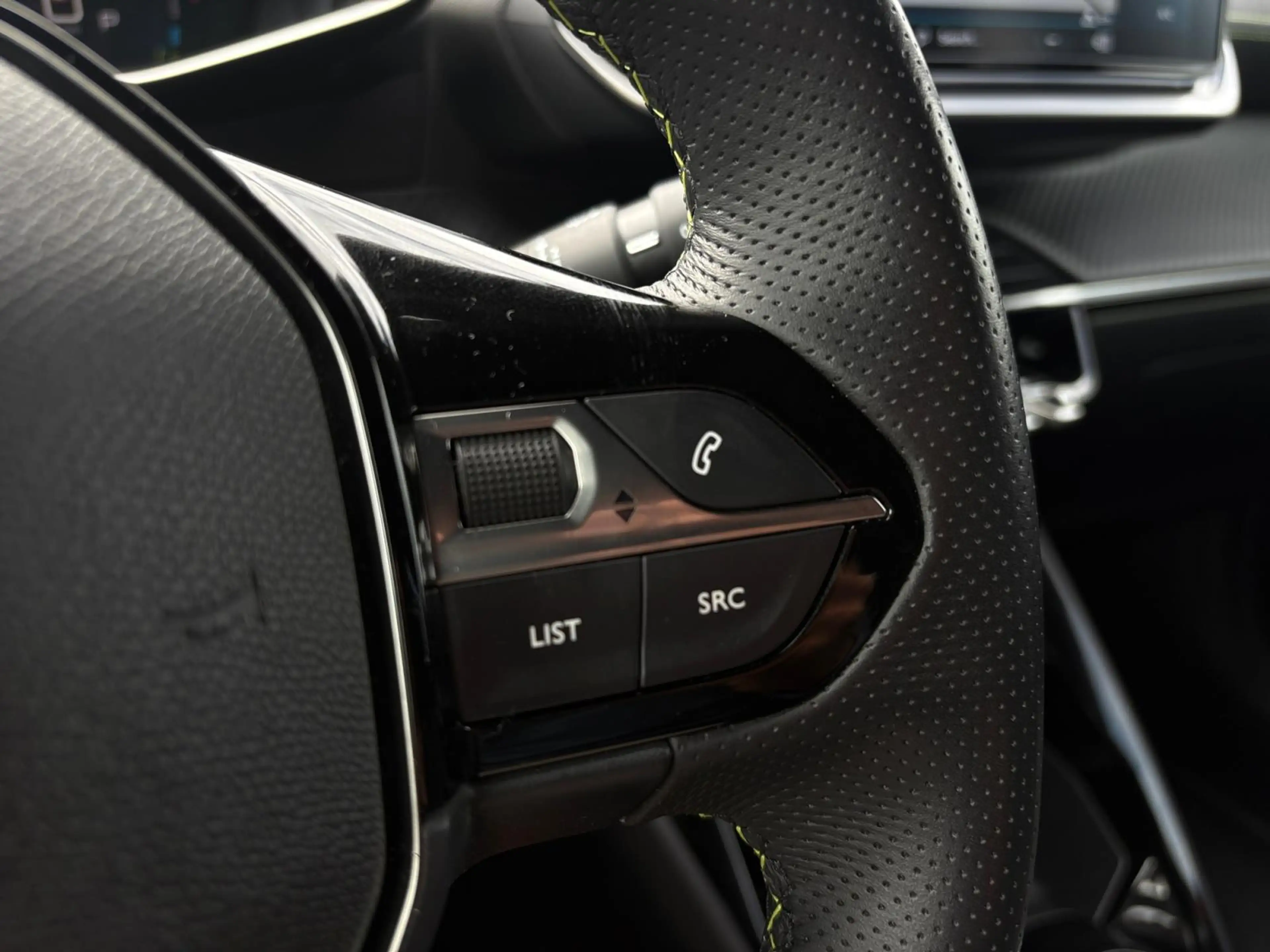 Peugeot e-2008 GT EV 3-FASEN 50kWh 136pk | KEYLESS ENTRY | STOELV — photo 14