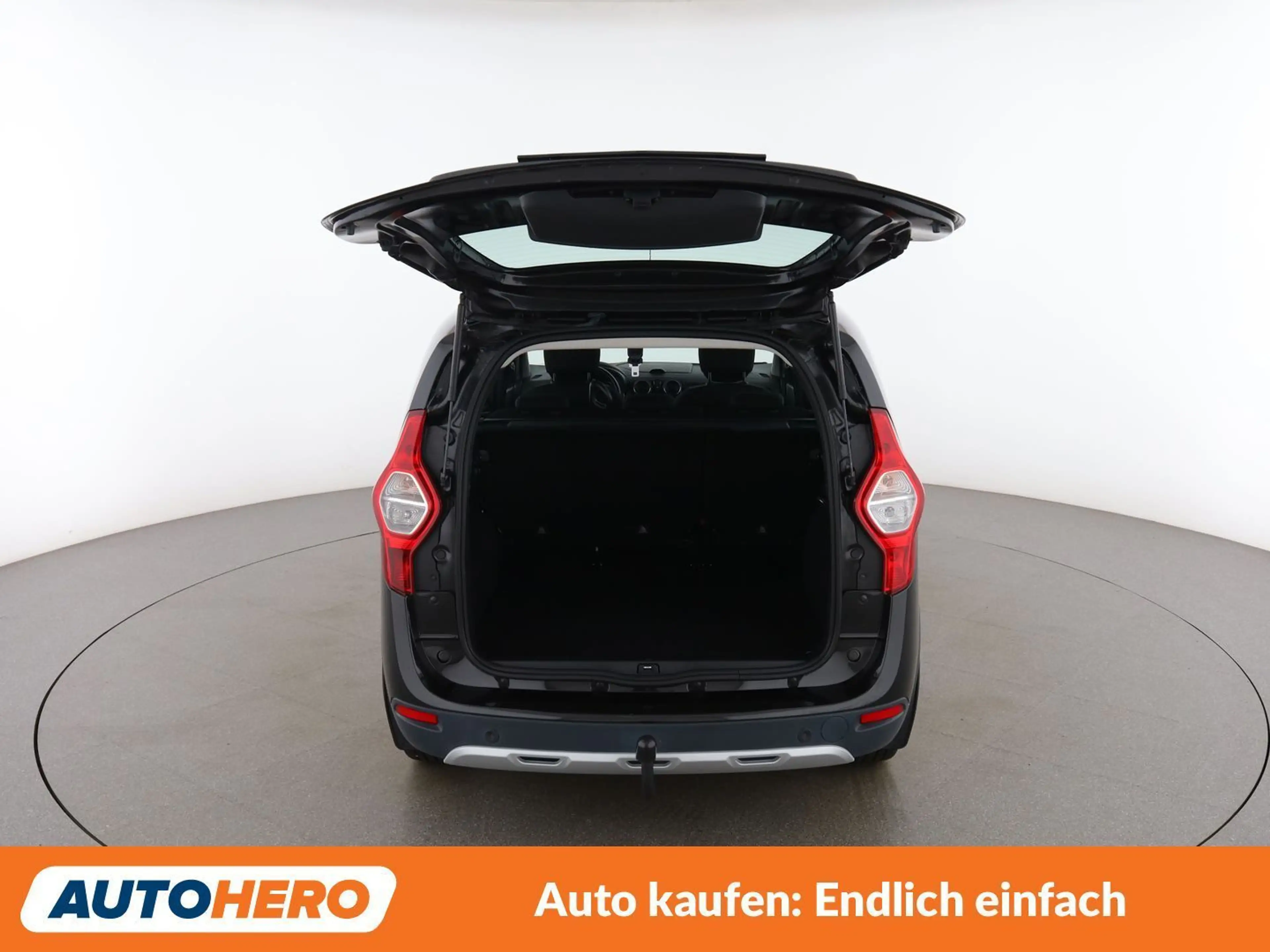 Dacia Lodgy 1.3 TCe Stepway — photo 16