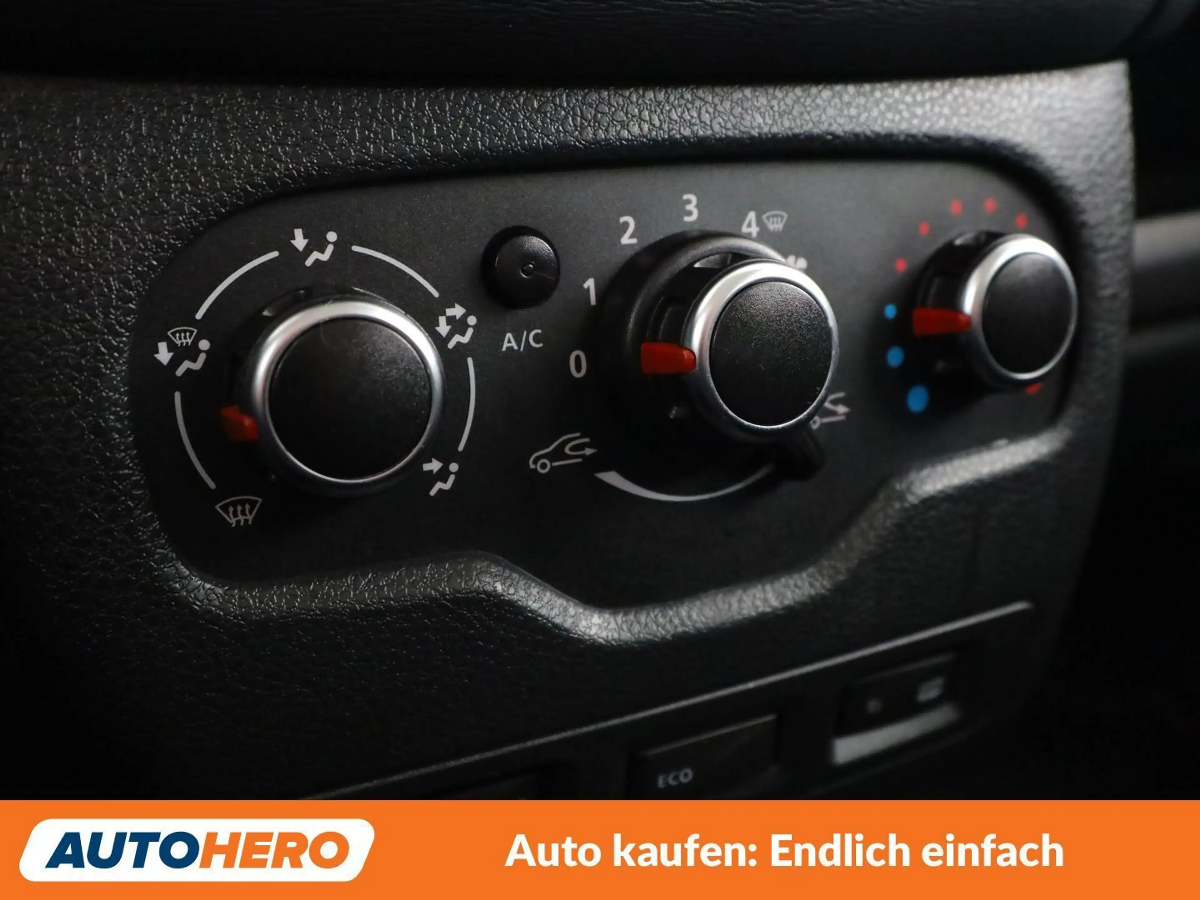 Dacia Lodgy 1.3 TCe Stepway — photo 24