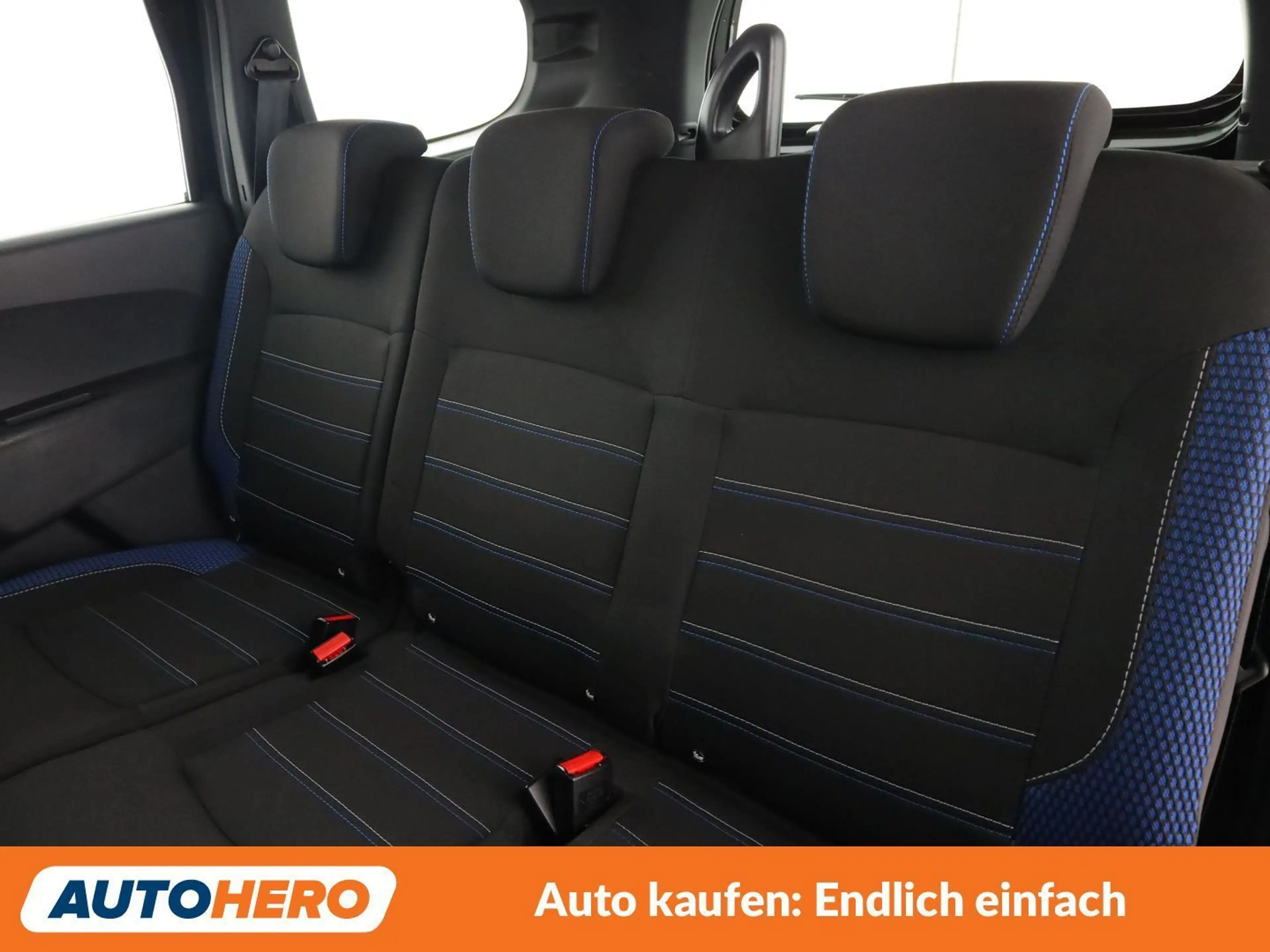 Dacia Lodgy 1.3 TCe Stepway — photo 14