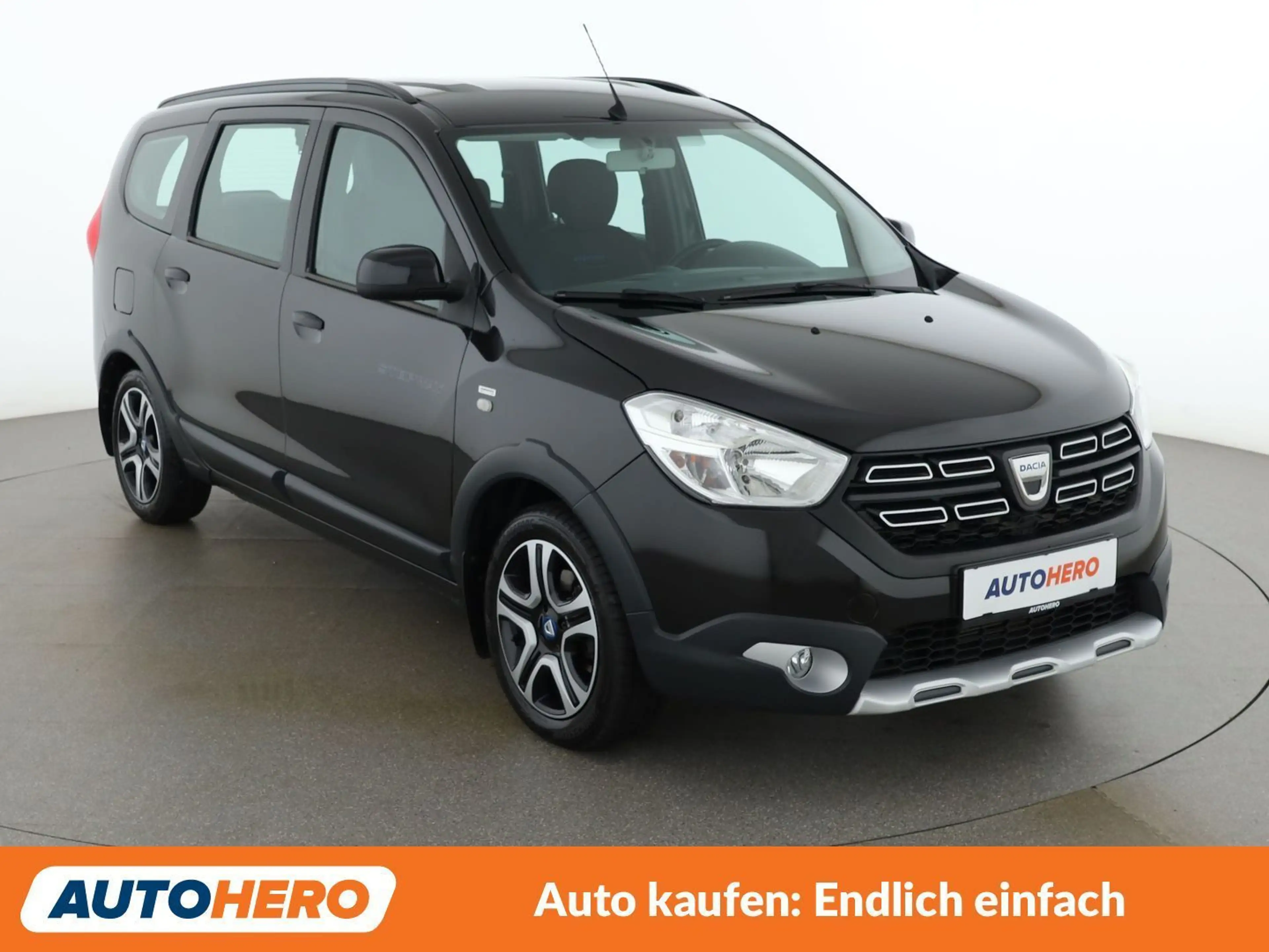 Dacia Lodgy 1.3 TCe Stepway — photo 8