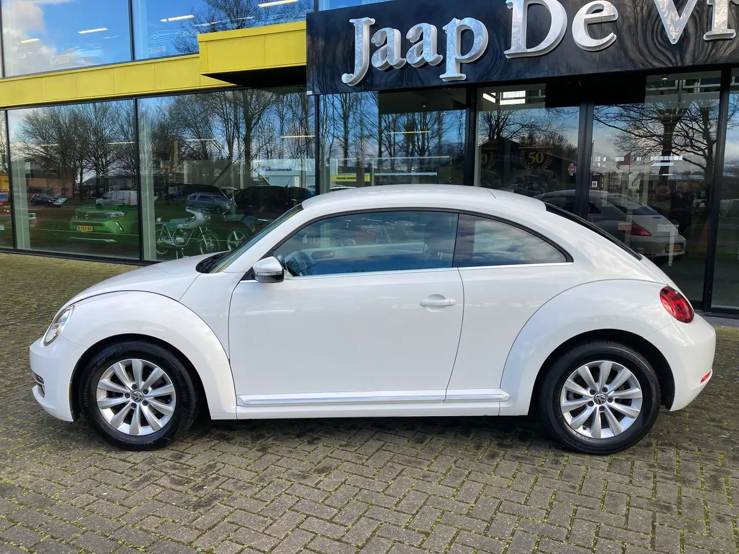 Volkswagen Beetle 1.2 TSI Exclusive Series Wit - 2