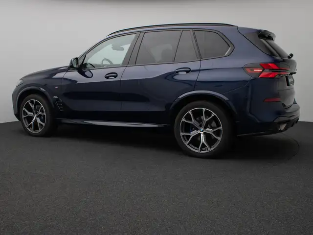 BMW X5 view 10