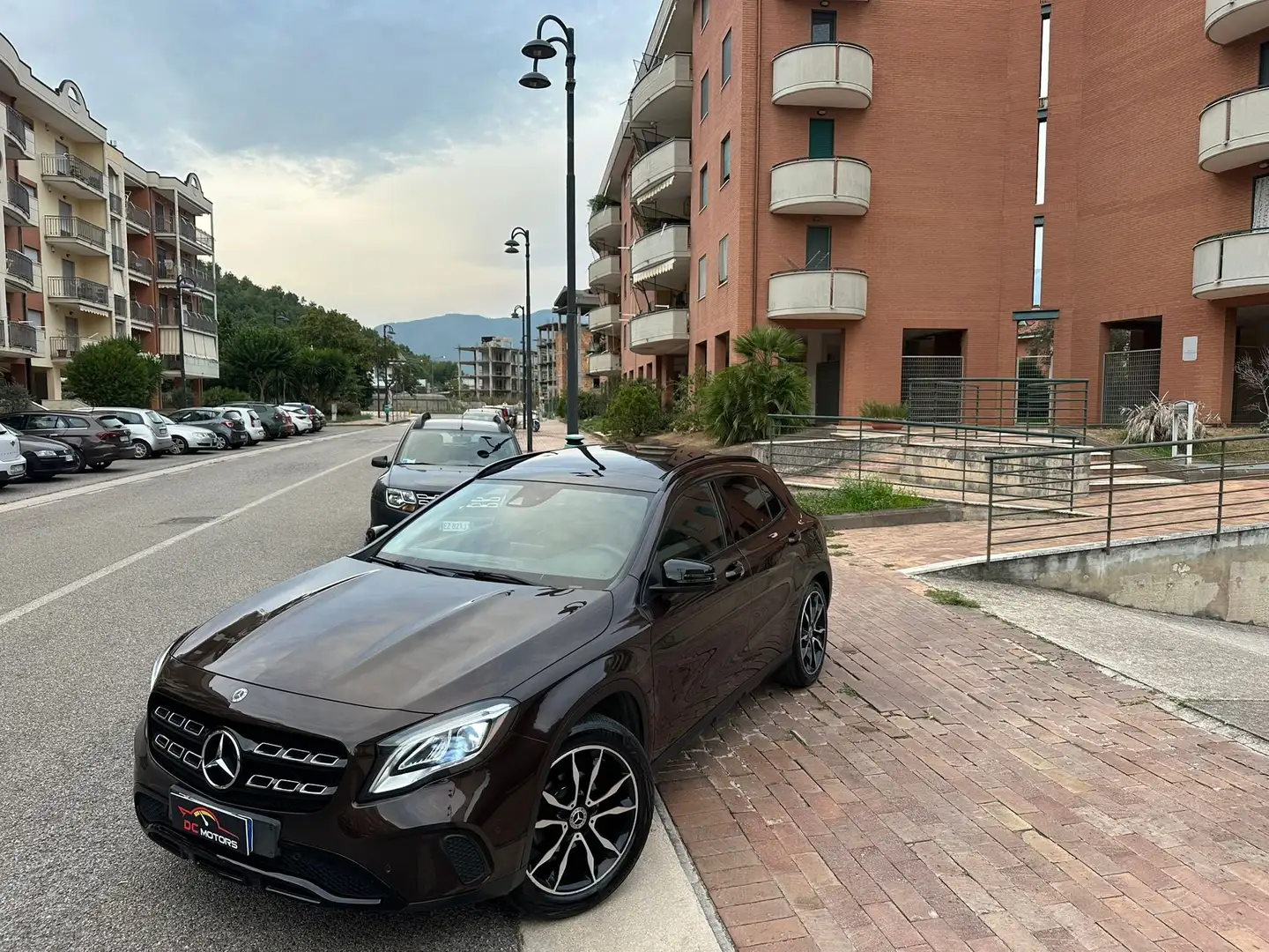 Mercedes-Benz GLA 200 GLA 200 d Premium auto Marrone - 1