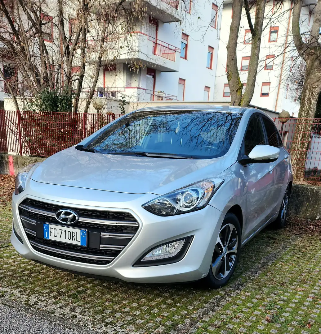 Hyundai i30 5p 1.6 crdi Business 110cv - 1