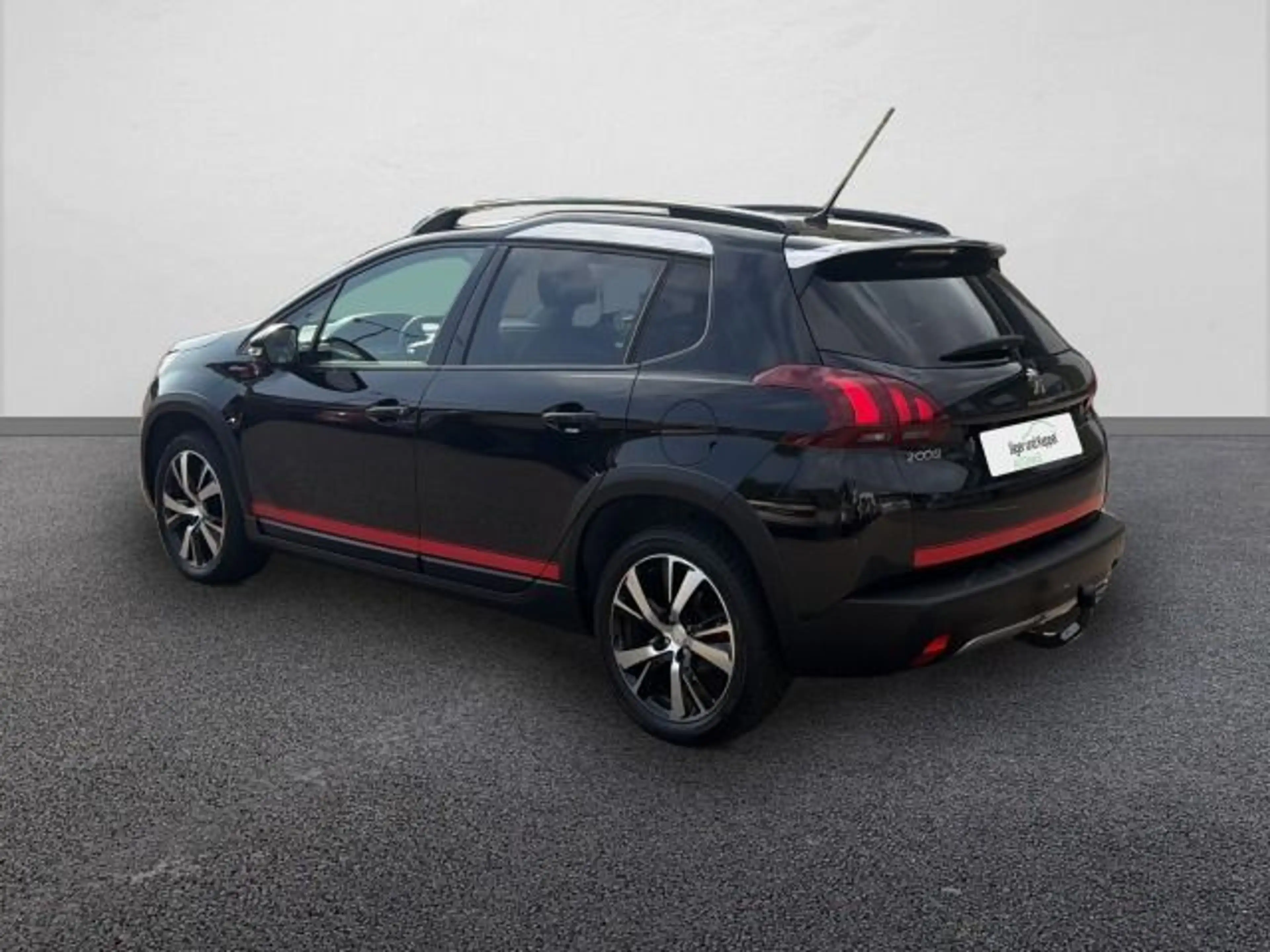 Peugeot 2008 1.2 PureTech 110 Allure (EURO 6d-Temp) — photo 3