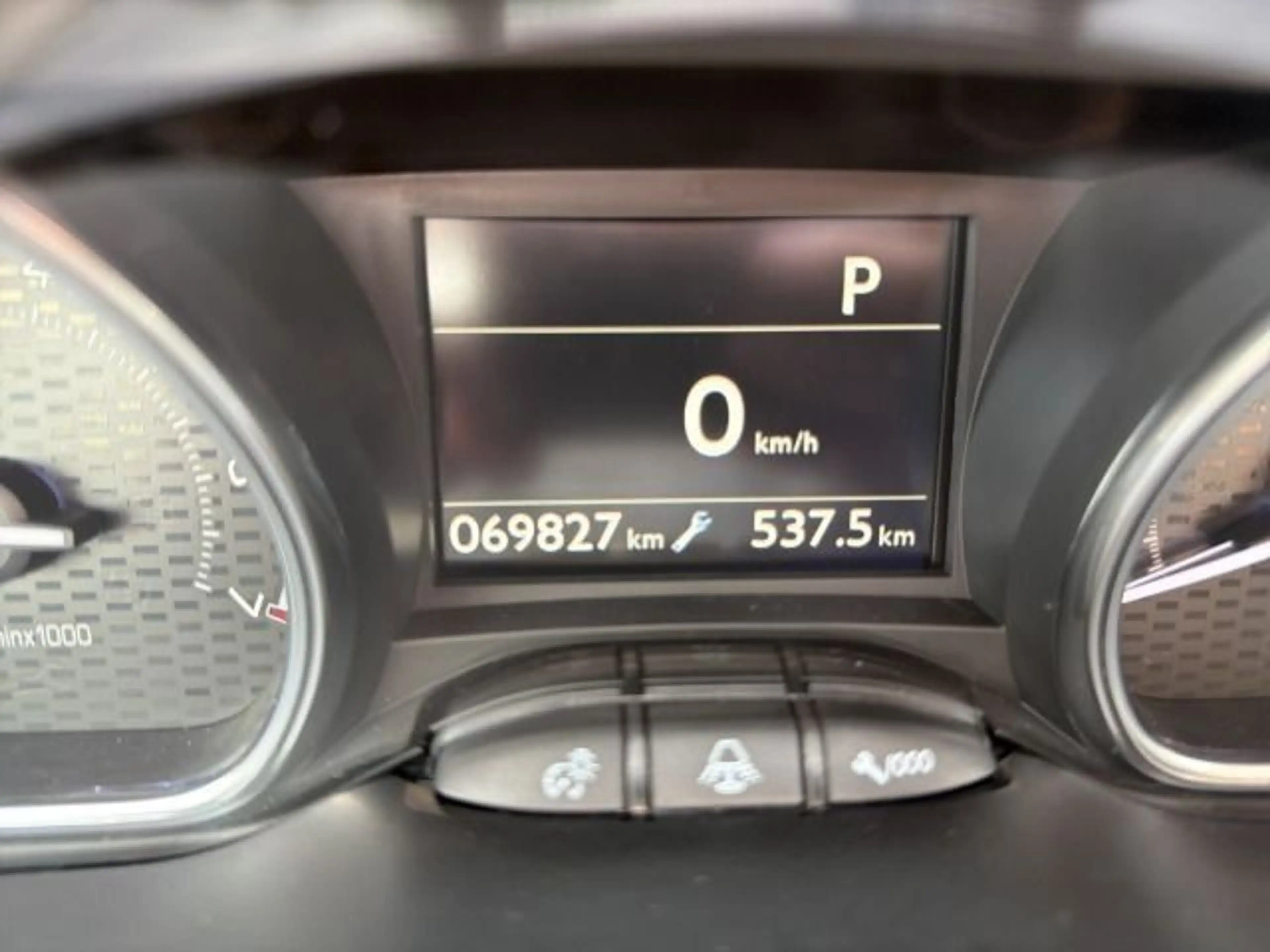 Peugeot 2008 1.2 PureTech 110 Allure (EURO 6d-Temp) — photo 11