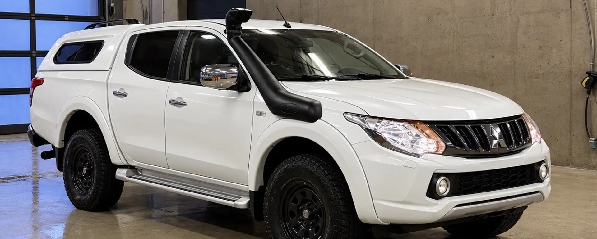 Mitsubishi L200 L 200 2,4 DI-D HP 4WD Doppelkabine Intense Aut. - 2