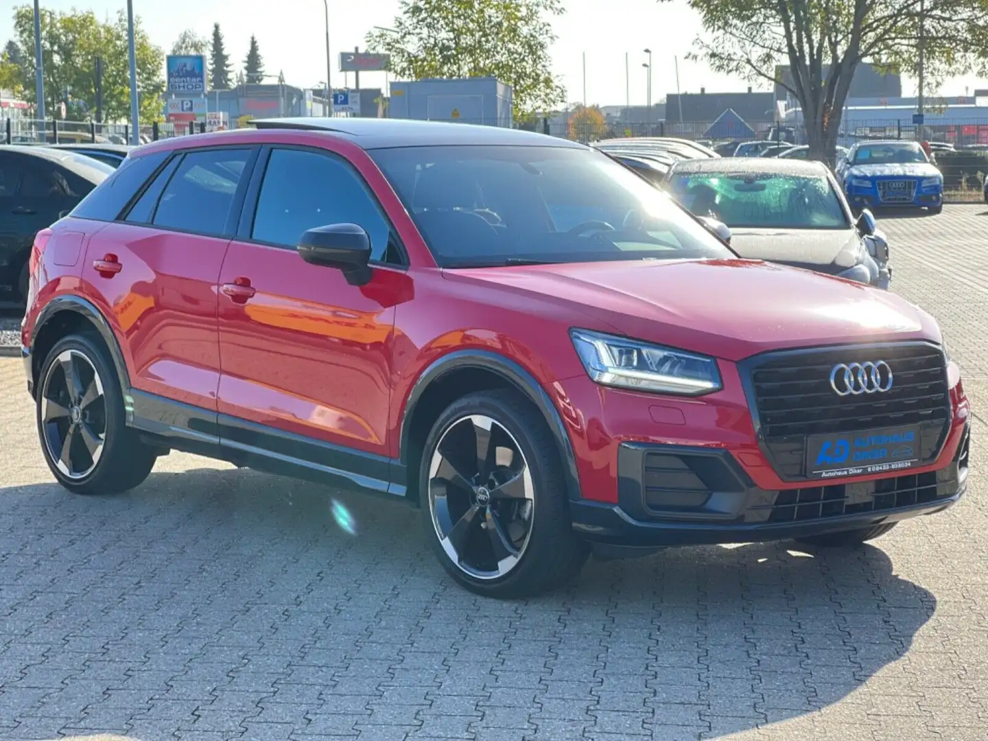 Audi Q2 SUV/Geländewagen/Pickup in Rot gebraucht in Hückelhoven für €  22.999