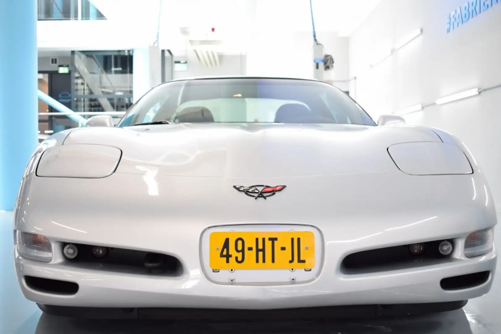 Chevrolet Corvette (12.772 KMS!) Orig. Nederlands Grau - 2