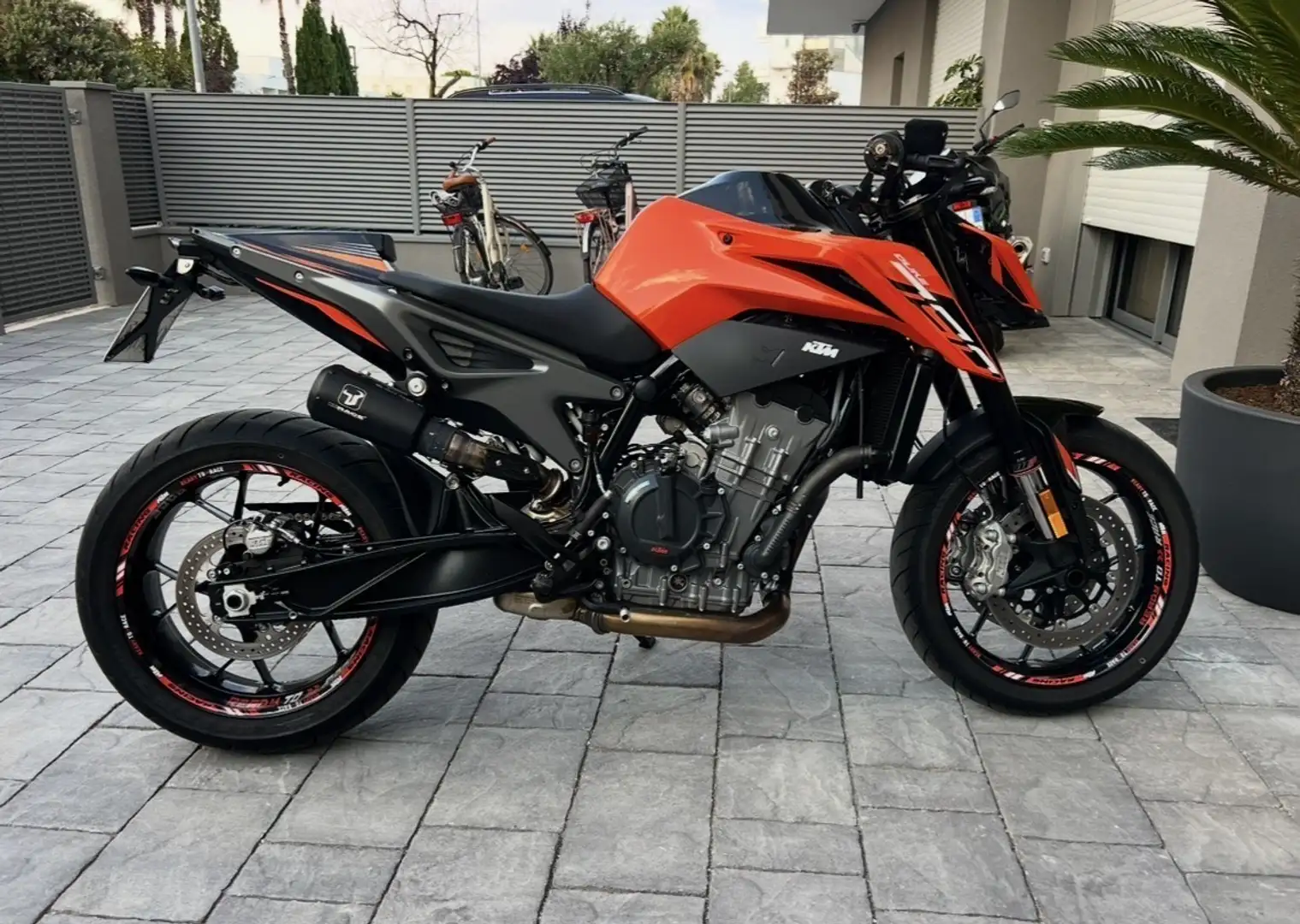 KTM 790 Duke L - 1