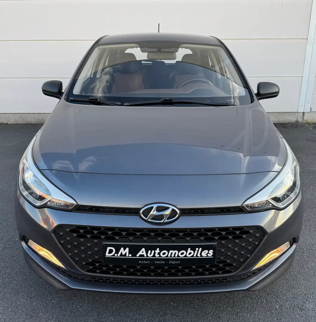 Hyundai i20 1.2i Intro Edition - 1an de Garantie* Gris - 2