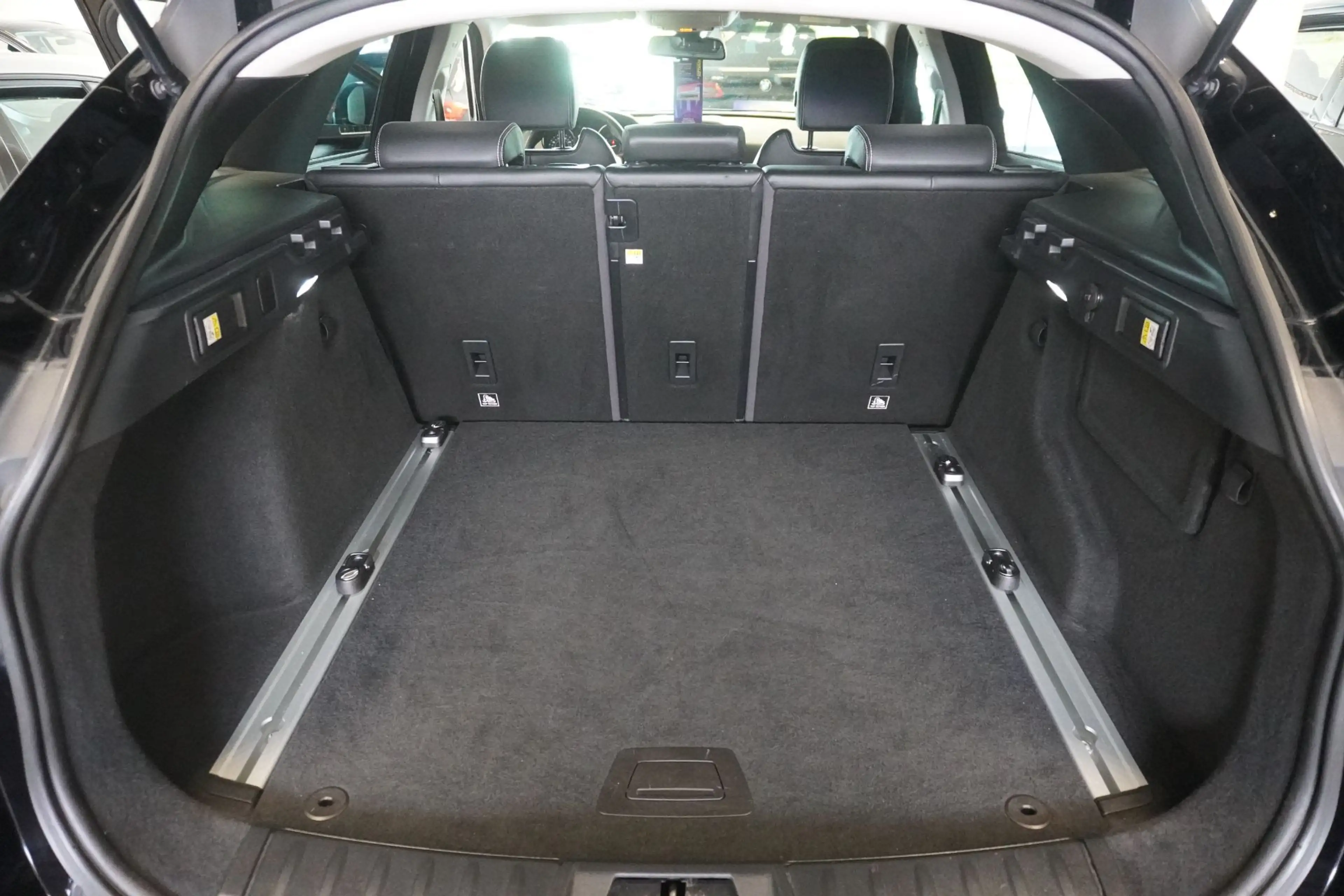 Jaguar F-Pace 30d R-Dynamic AWD Aut. AHV/Kamera — photo 10