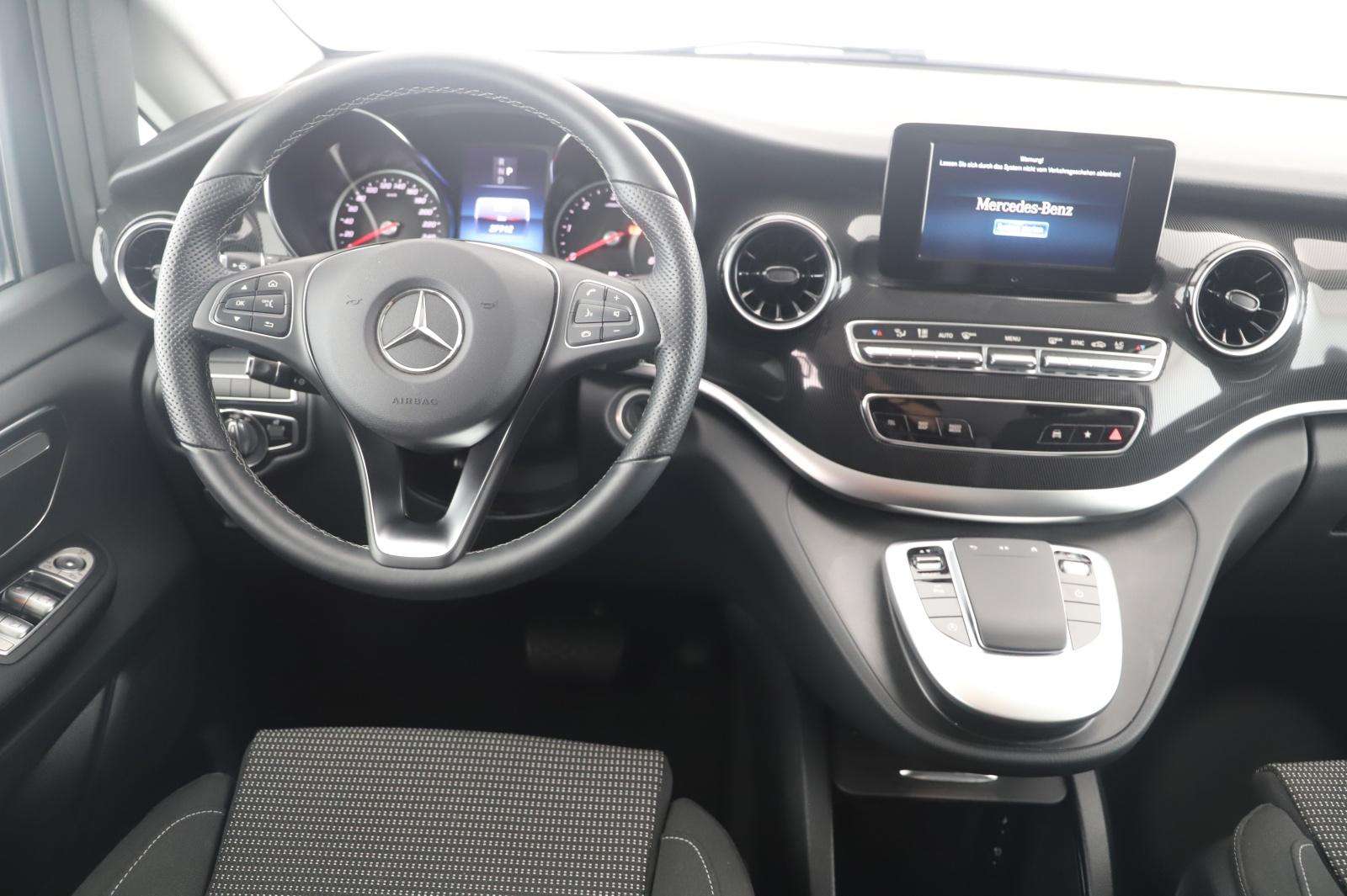 Mercedes-Benz V 250