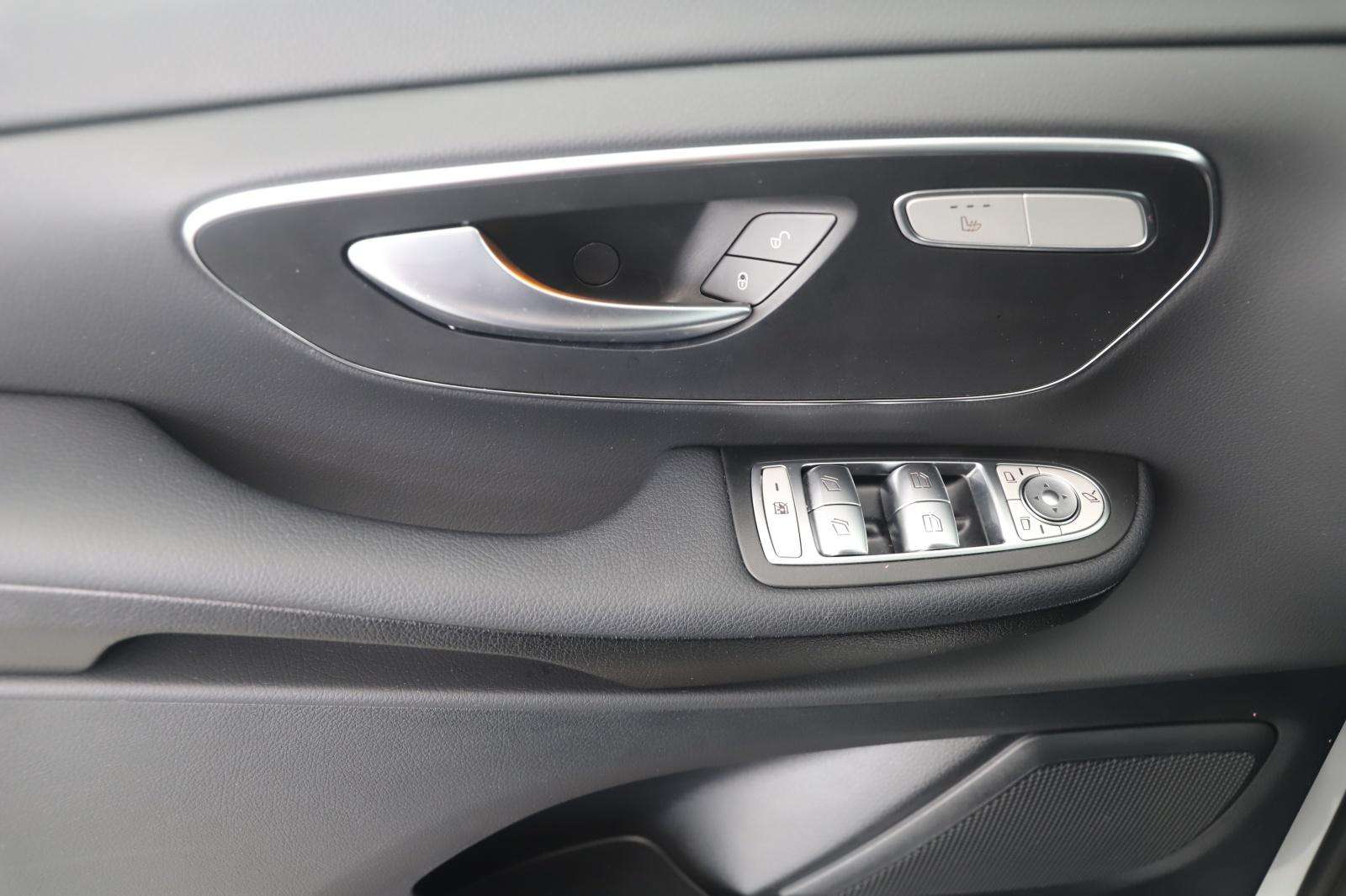 Mercedes-Benz V 250