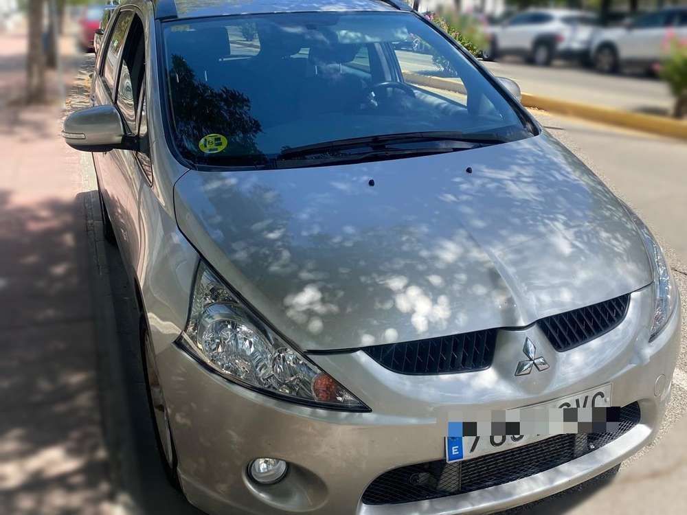Mitsubishi Grandis 2.0DI-D Challenge - foto 1