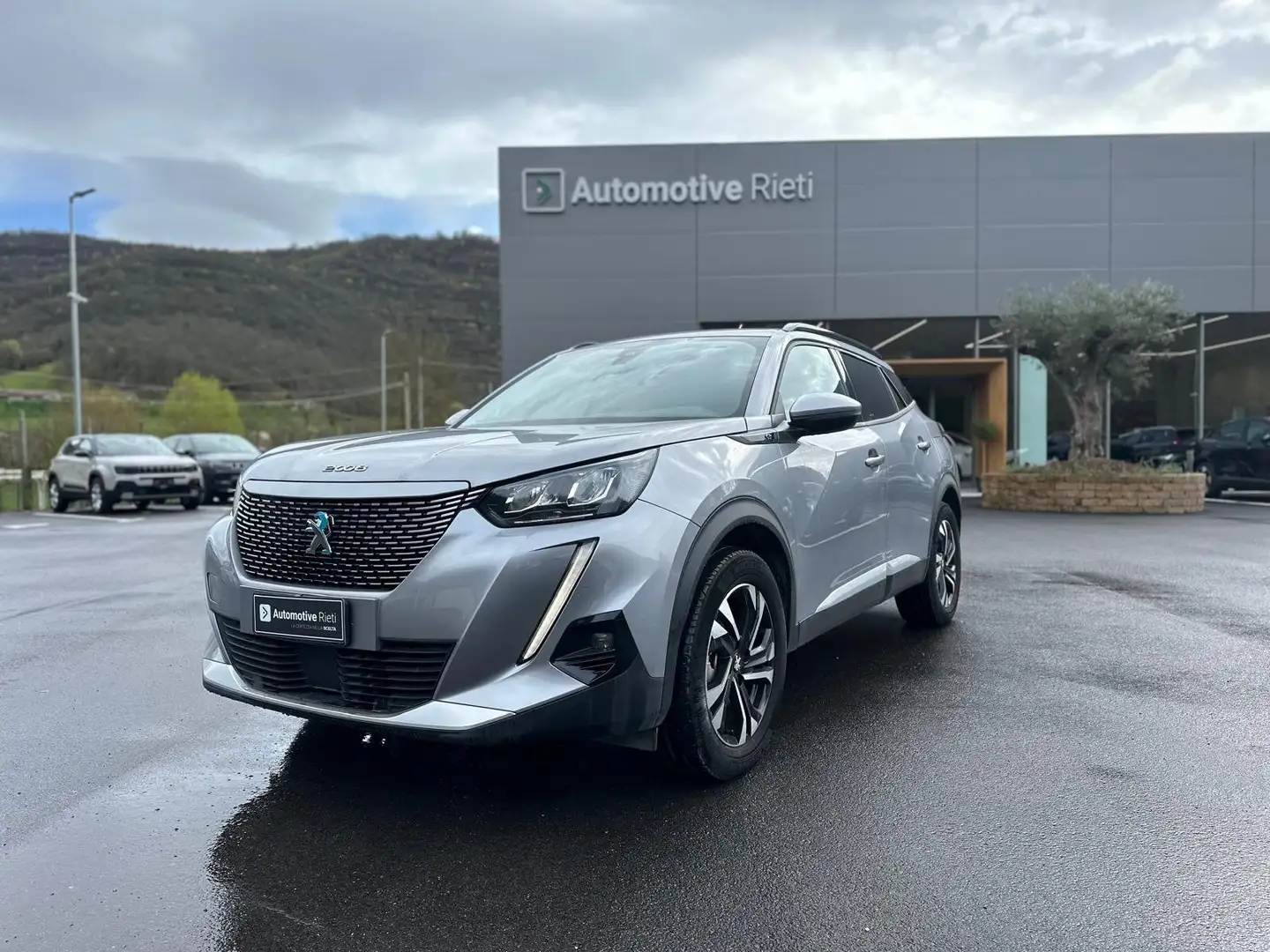 Peugeot 2008 e-2008 Allure Pack 100kW Grijs - 1