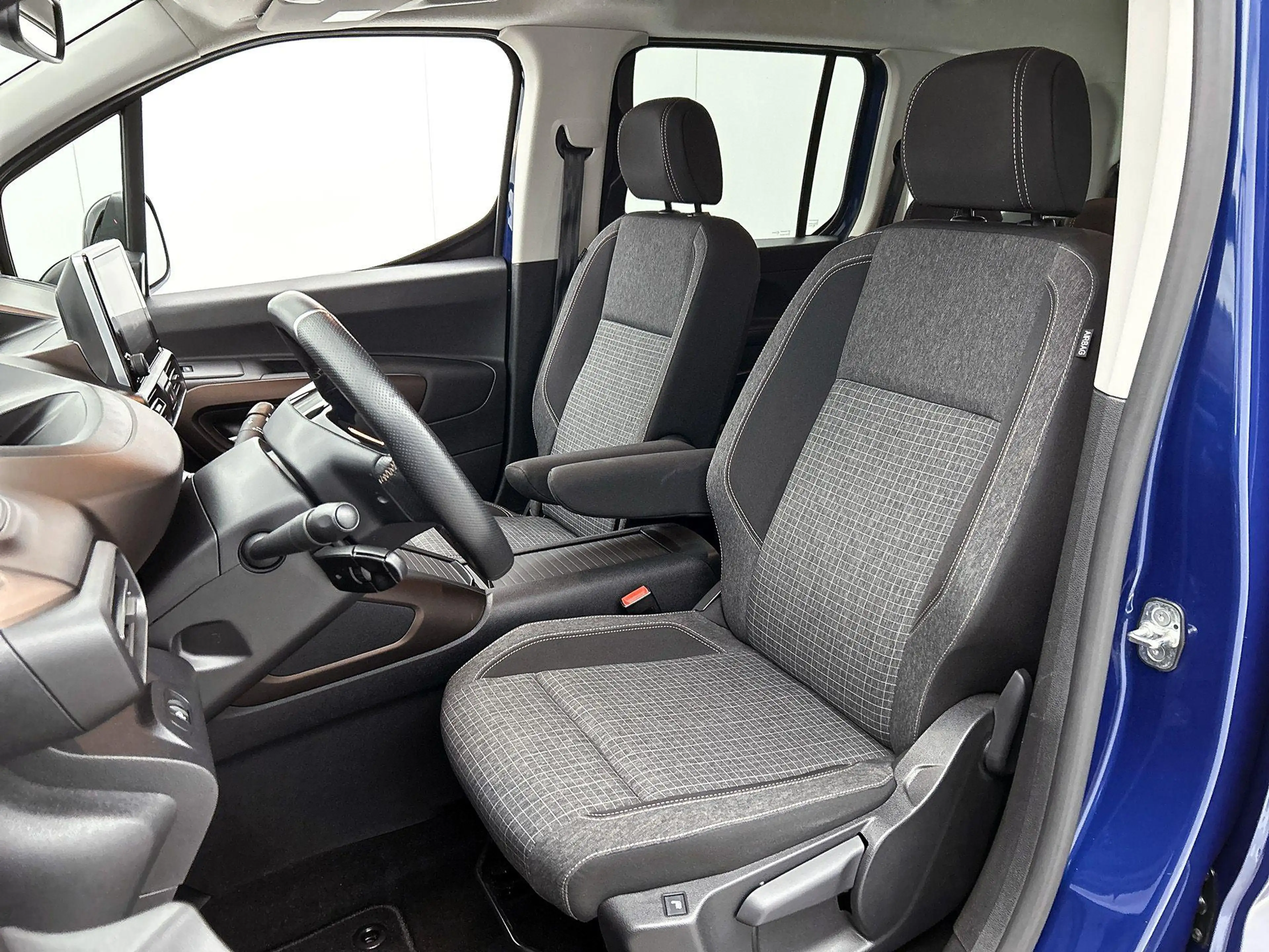 Peugeot e-Rifter EV GT 7p 50 kWh 136pk | 7 Zitplaatsen | Navigatie — photo 11