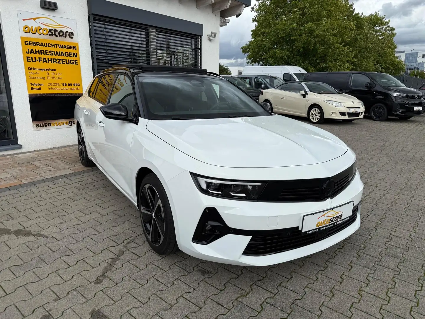 Opel Astra Sports Tourer L 1.2 Turbo GS 96 kW (131 PS), Au... Weiß - 2