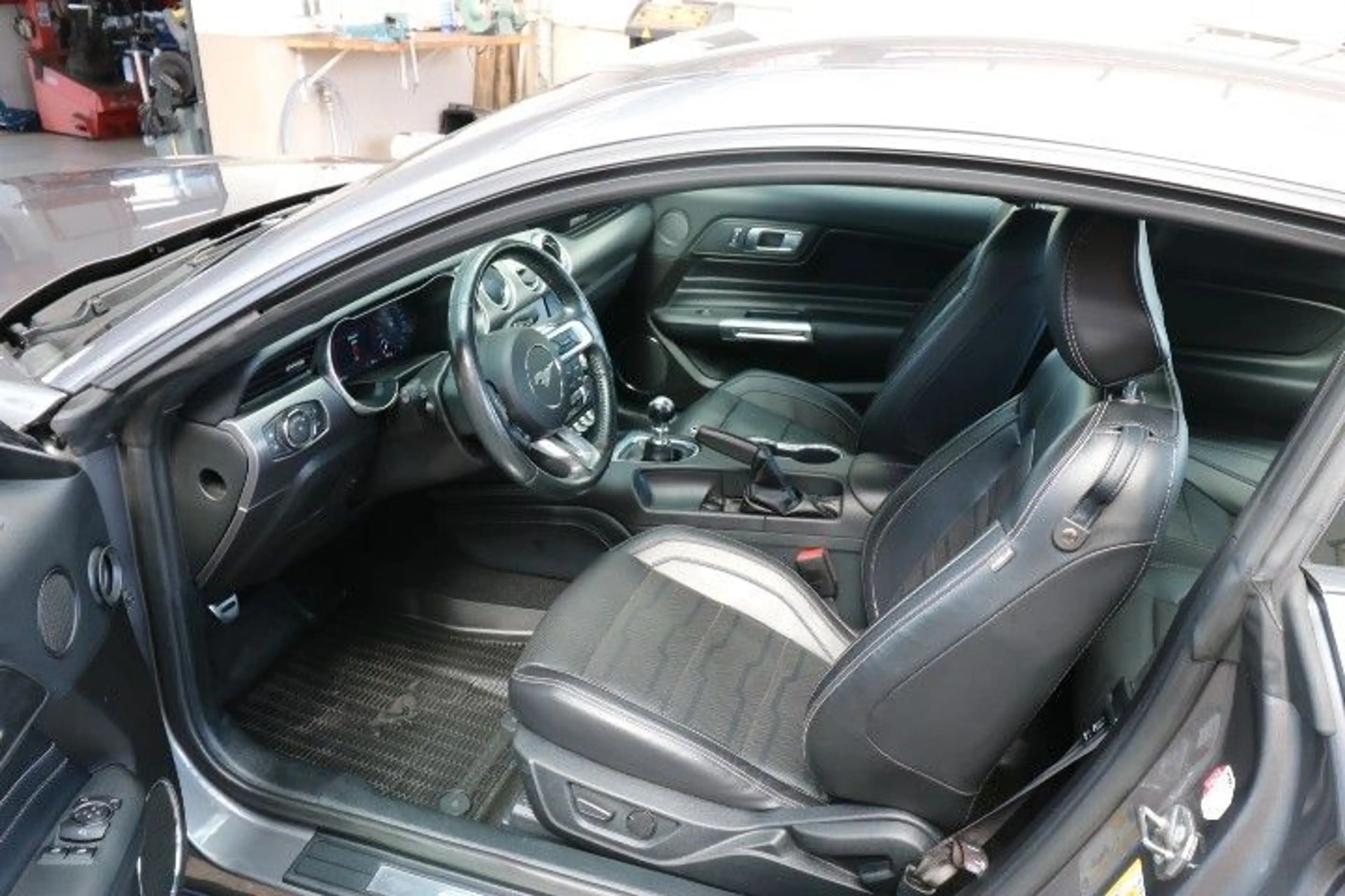 Ford Mustang GT 5.0 Schalter SYNC 3 Sitzklima — photo 11