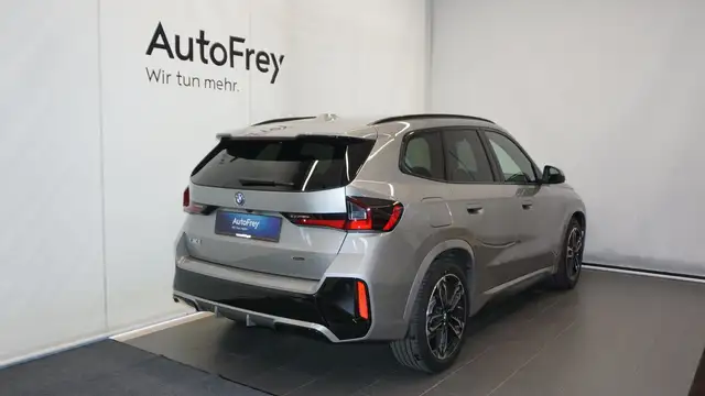BMW iX1 xDrive30 66,5kWh Ansicht 6