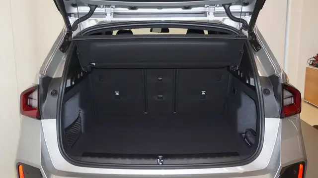 BMW iX1 xDrive30 66,5kWh Ansicht 9