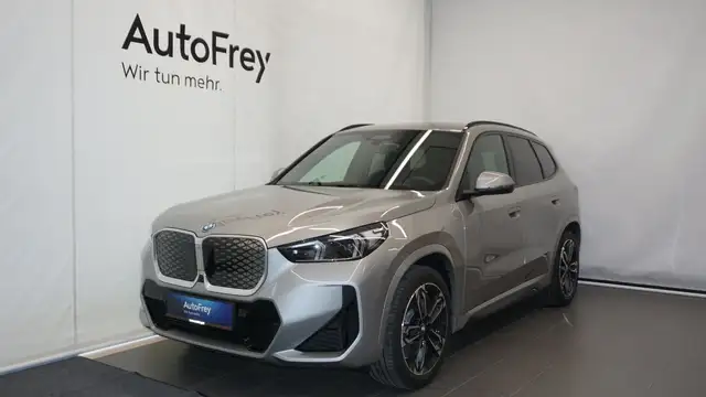 BMW iX1 xDrive30 66,5kWh Ansicht 1