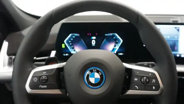 BMW iX1 xDrive30 66,5kWh Ansicht 11