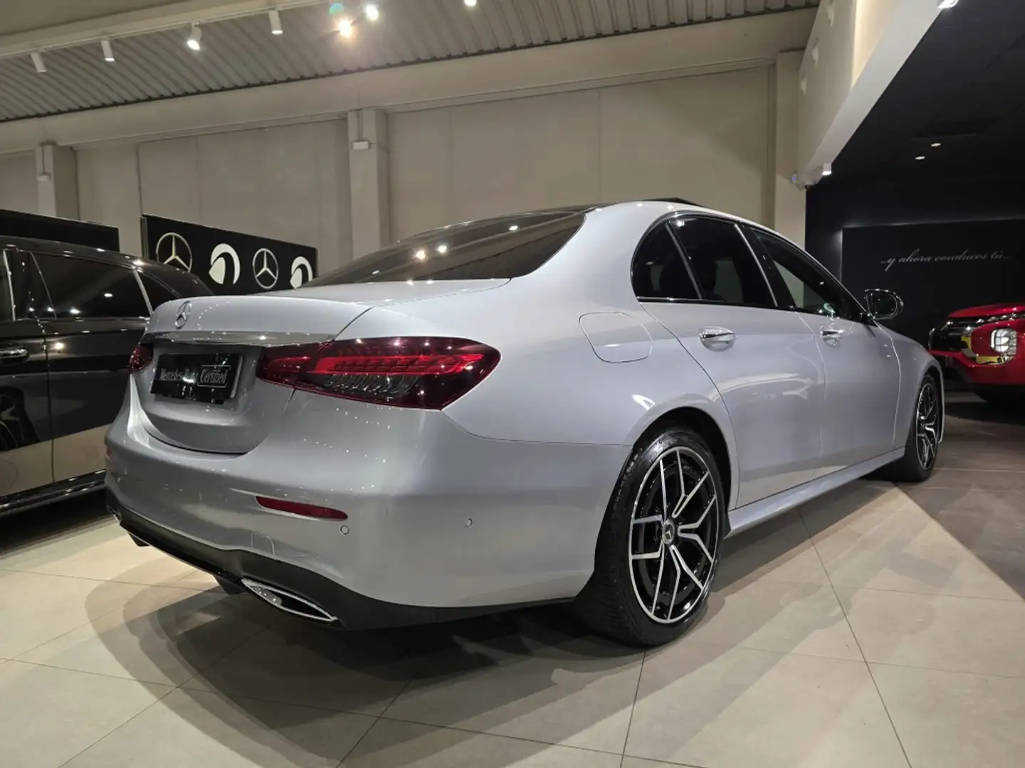Mercedes-Benz E 220 220d 9G-Tronic Plateado - 2