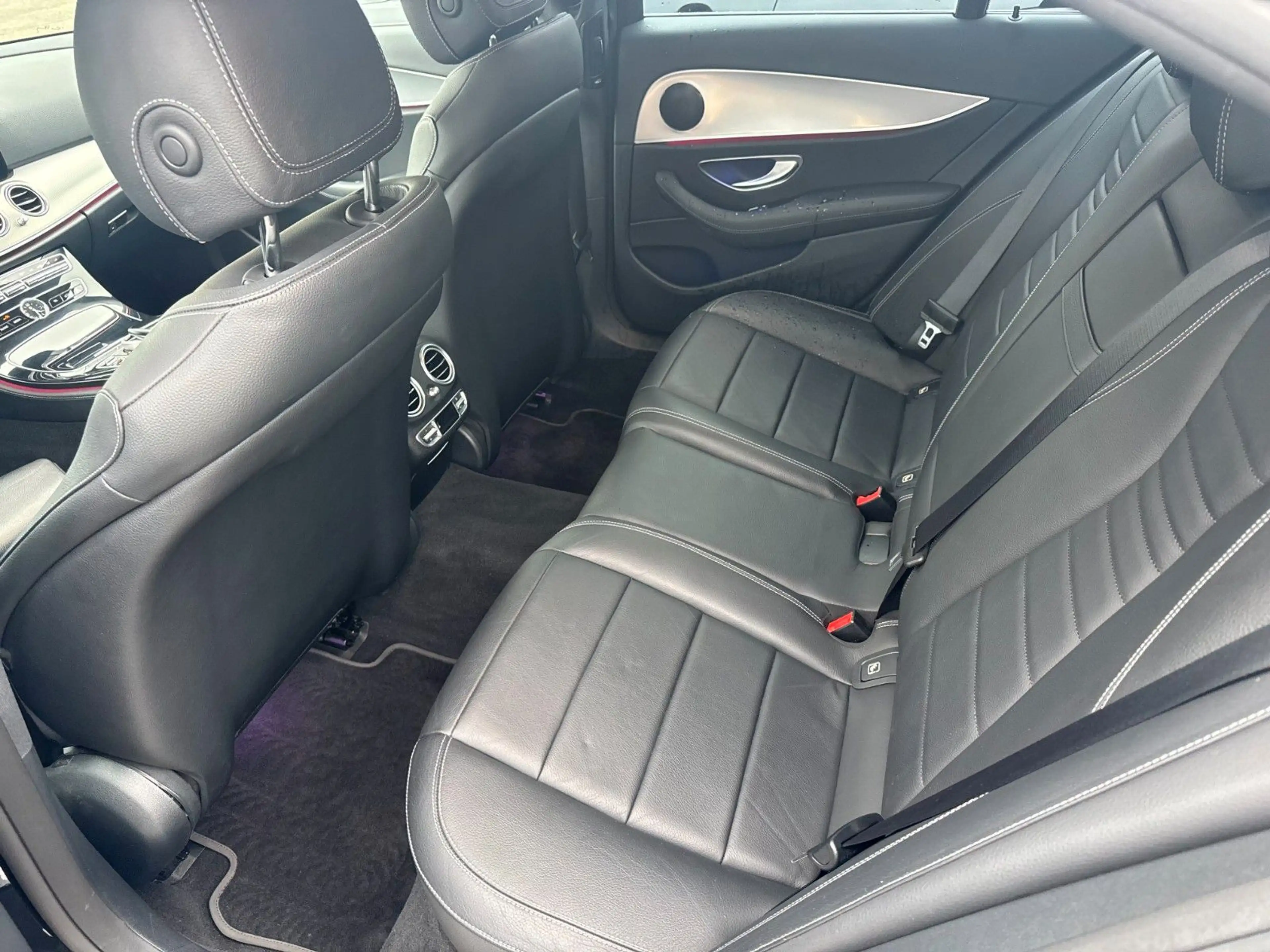 Mercedes-Benz E 220 d Limousine *Garantie*Autom.*Navi*LED*HUD* — photo 12
