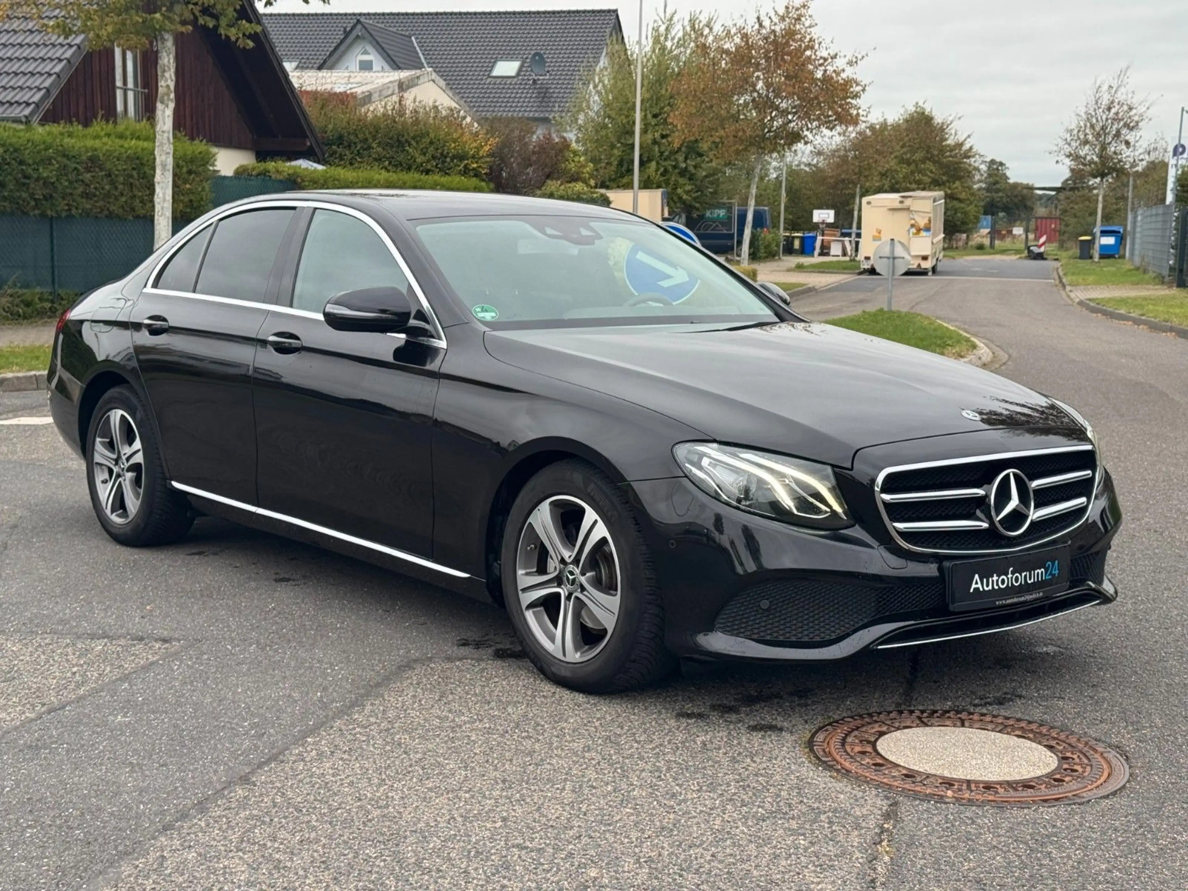 Mercedes-Benz E 220 d Limousine *Garantie*Autom.*Navi*LED*HUD* — photo 7