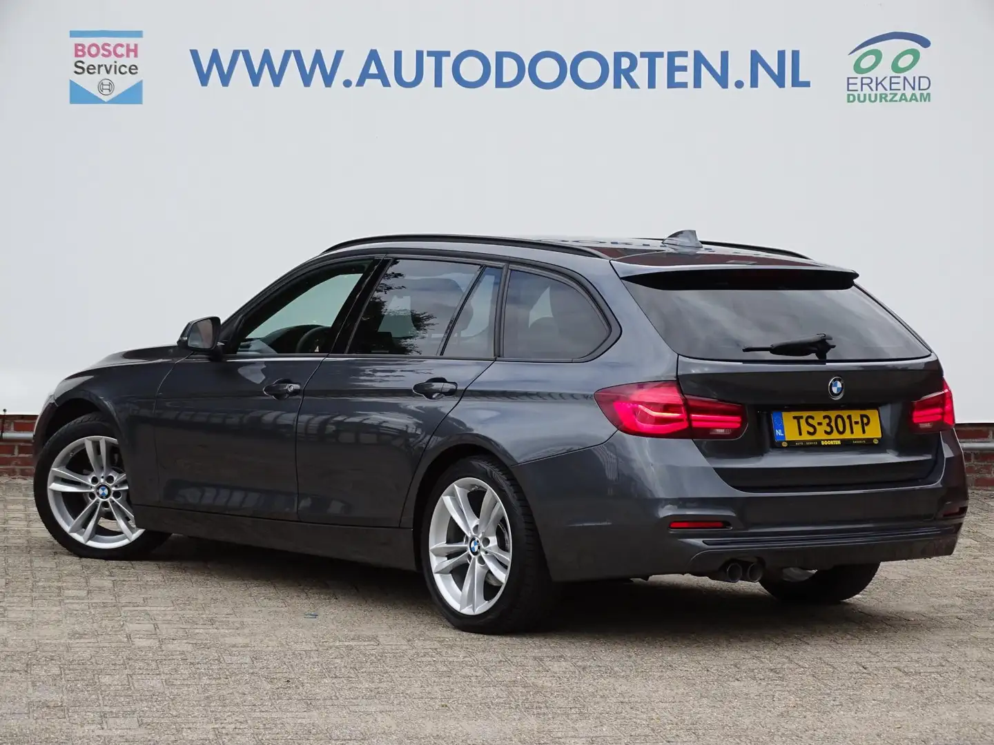BMW 320 3-serie Touring 320d EDE Sport Edition|LEDER|ALL-S Grijs - 2